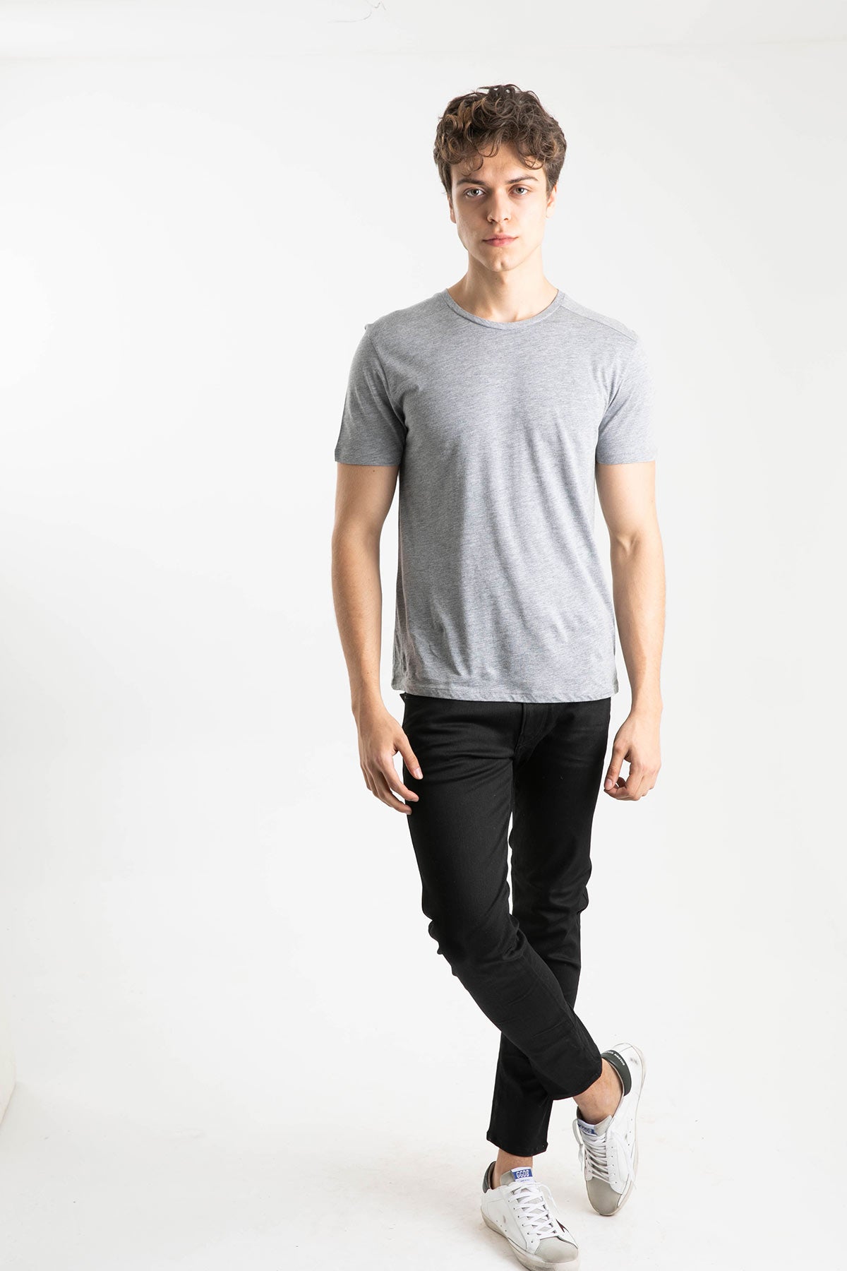 Tru Yuvarlak Yaka Basic T-shirt-Libas Trendy Fashion Store