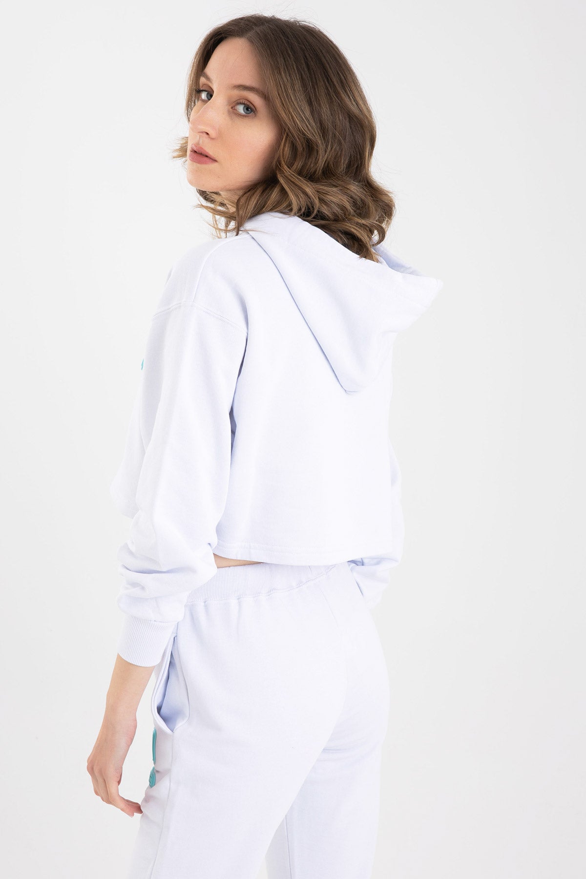 Chiara Ferragni Kapüşonlu Crop Winking Eye Sweatshirt-Libas Trendy Fashion Store