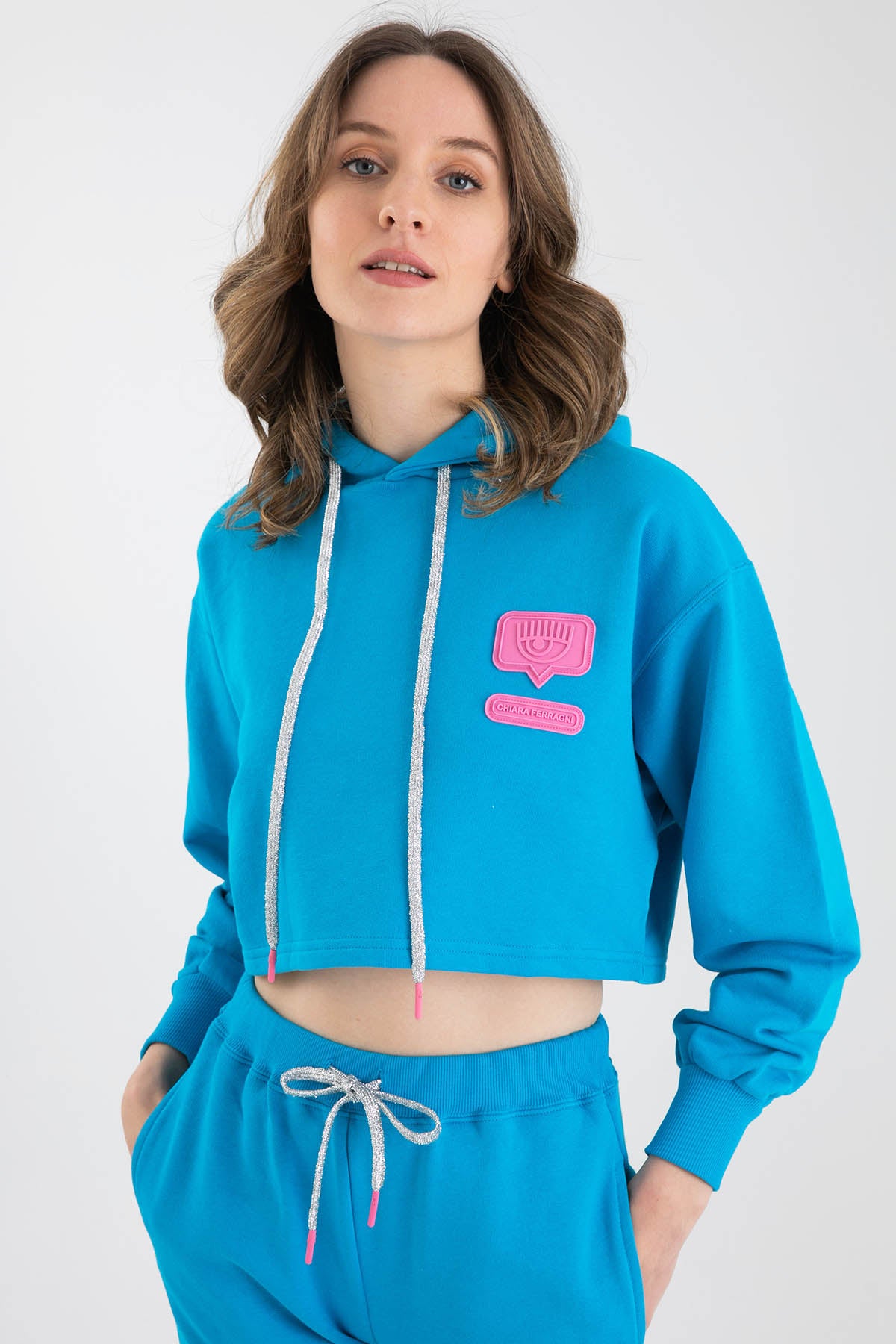 Chiara Ferragni Kapüşonlu Crop Winking Eye Sweatshirt-Libas Trendy Fashion Store