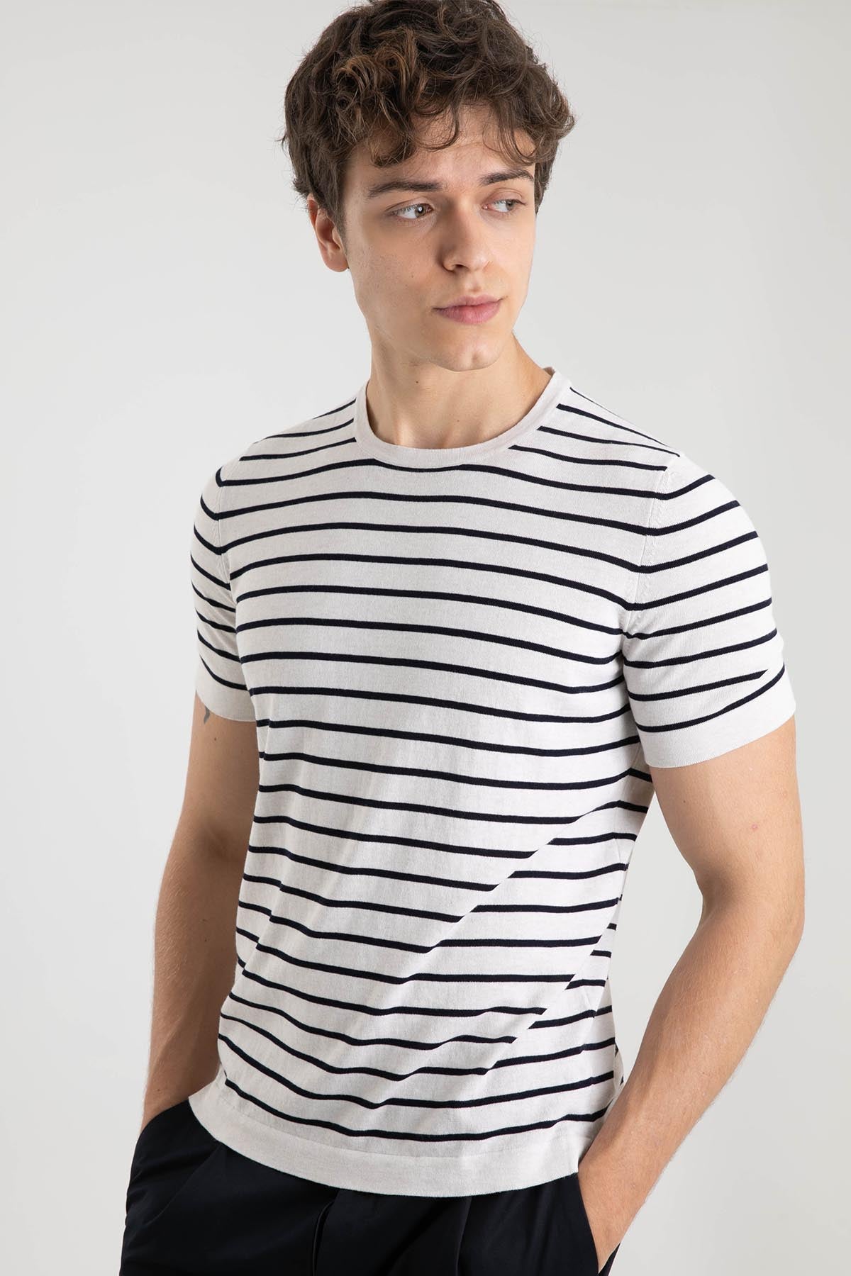 Gran Sasso Yuvarlak Yaka Marin Çizgili T-shirt-Libas Trendy Fashion Store