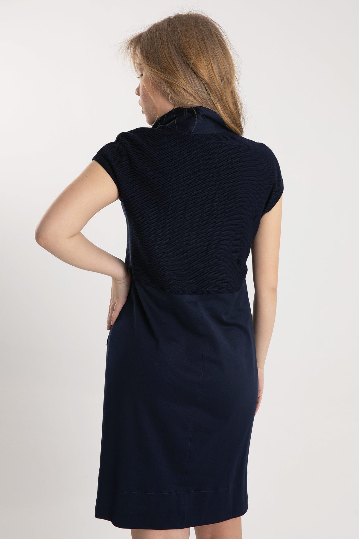Tonet Fermuarlı Yaka Diz Üstü Elbise