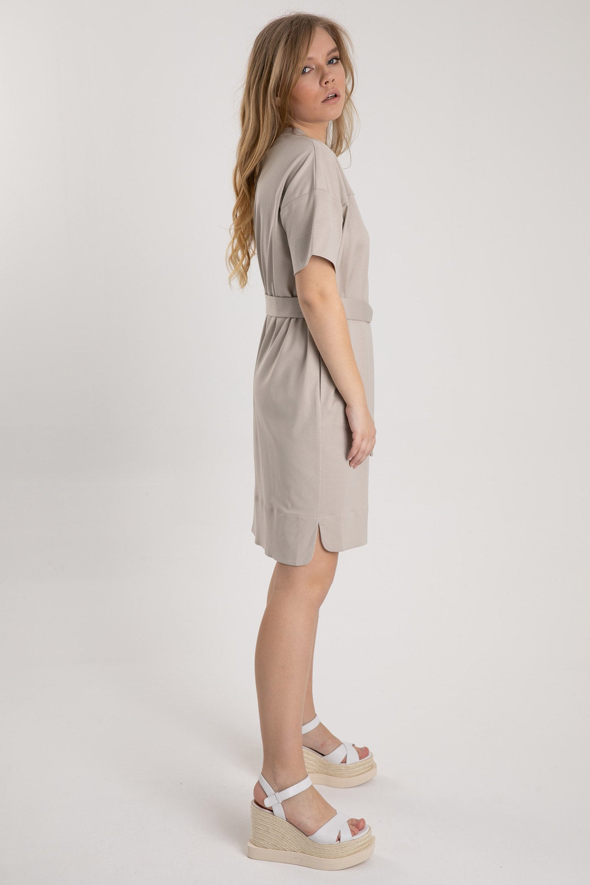 Tonet Belden Kuşaklı Kısa Kollu Diz Üstü Elbise-Libas Trendy Fashion Store