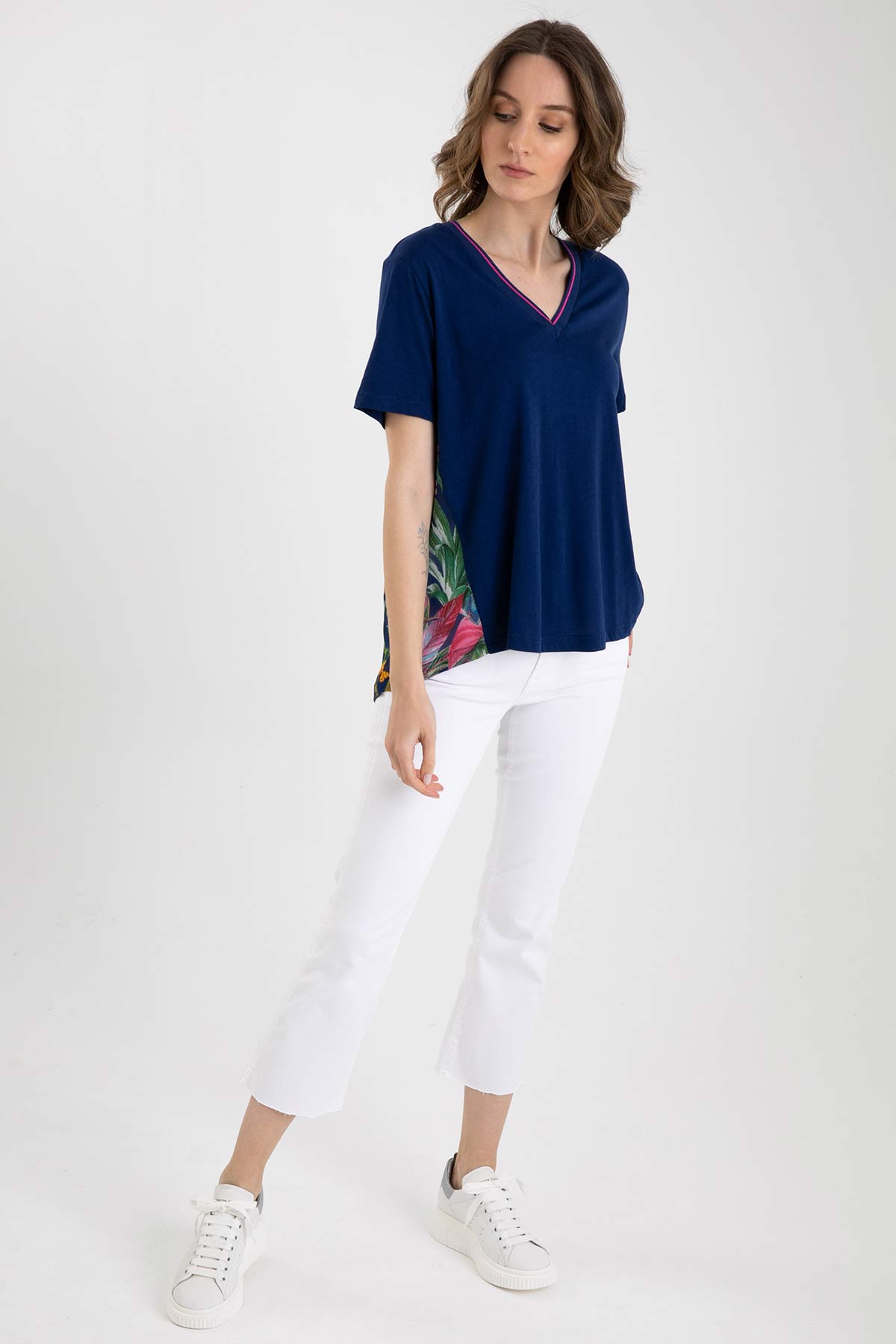 Rene Derhy V Yaka Kısa Kollu T-shirt-Libas Trendy Fashion Store