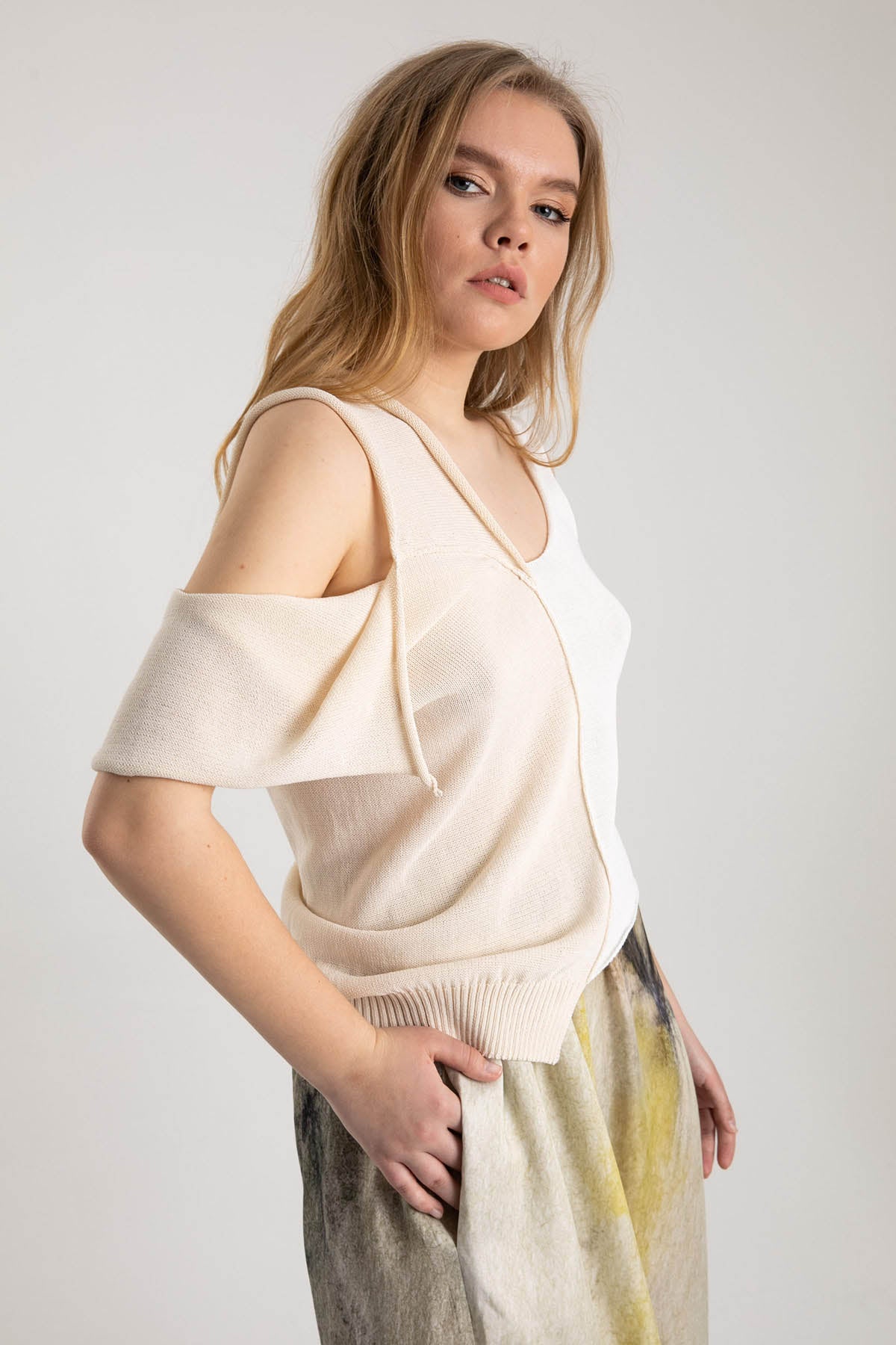Crea Concept Oyuk Yaka Düşük Kollu Bluz-Libas Trendy Fashion Store