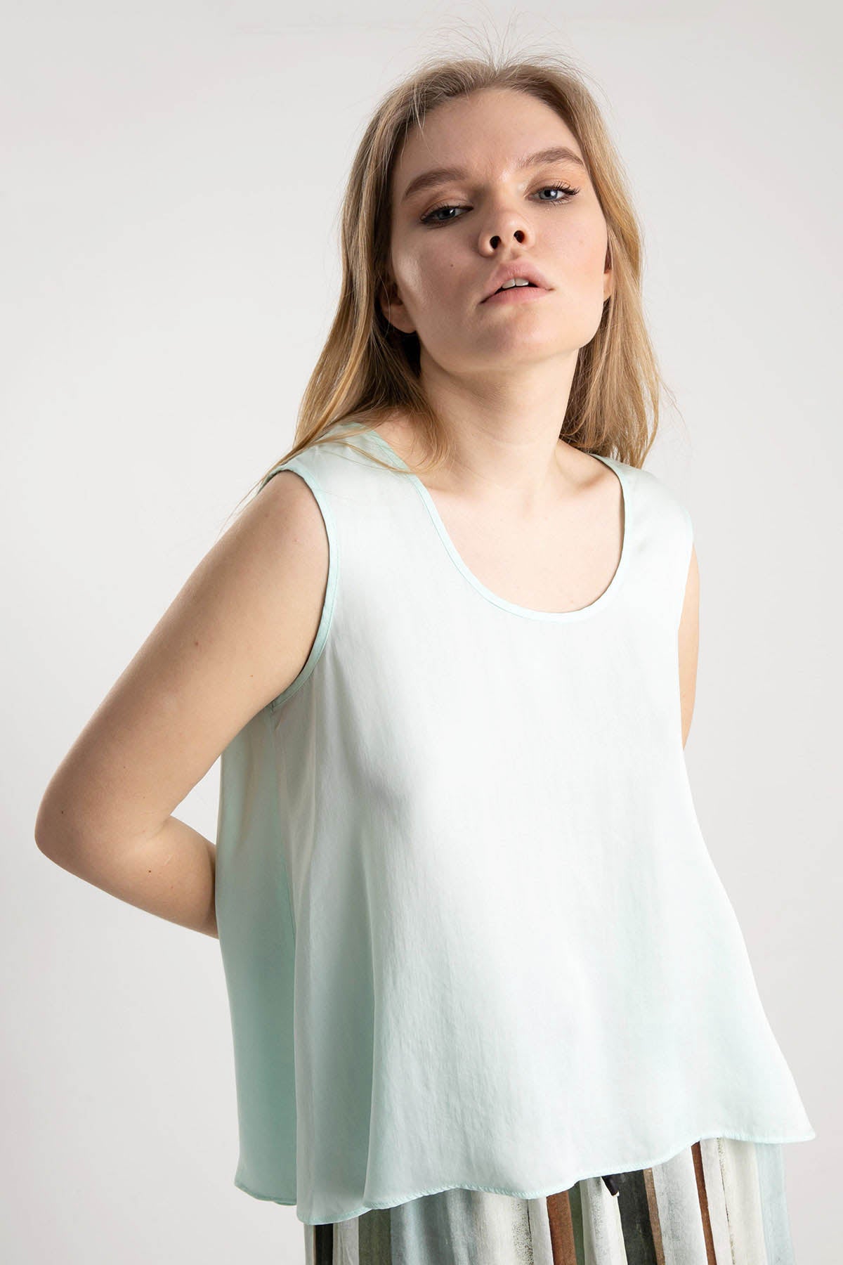 Crea Concept Yuvarlak Yaka Kolsuz Bluz-Libas Trendy Fashion Store