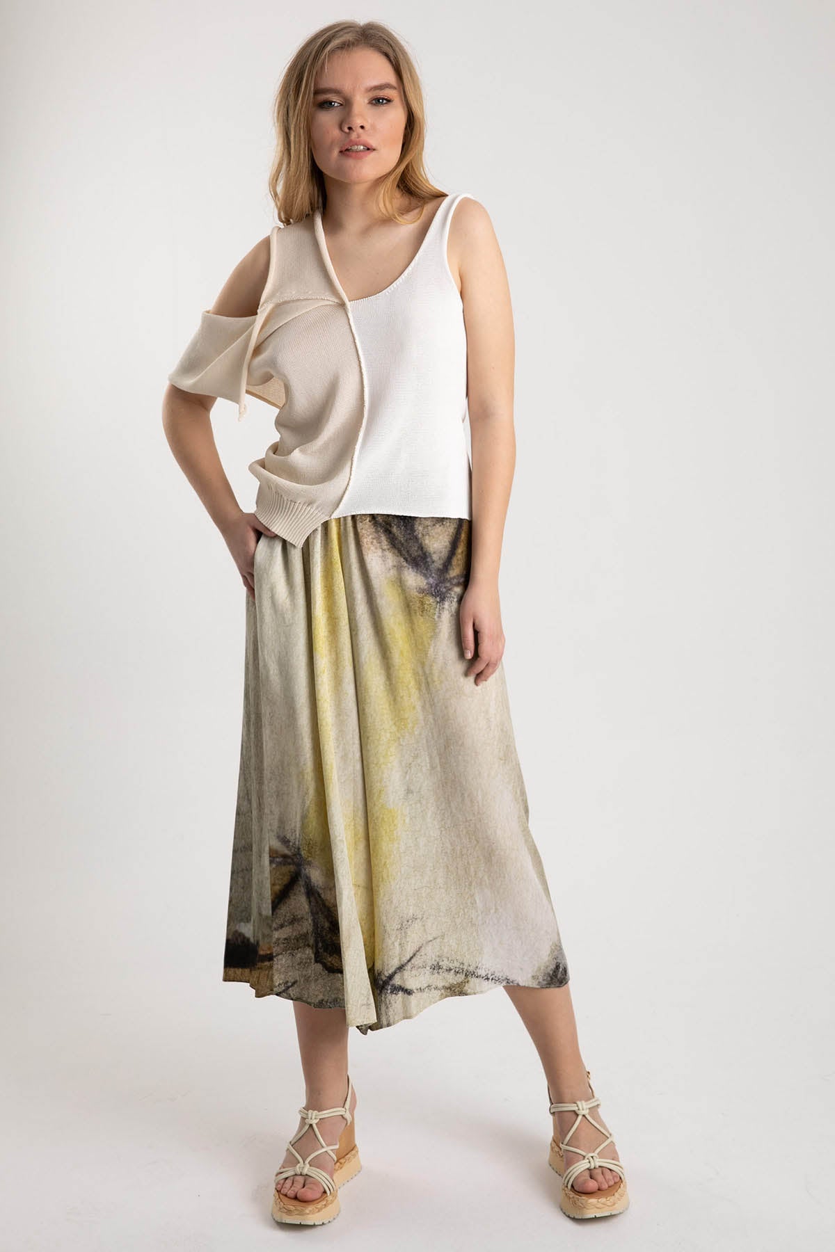 Crea Concept Beli Lastikli Geniş Crop Paçalı Pantolon-Libas Trendy Fashion Store