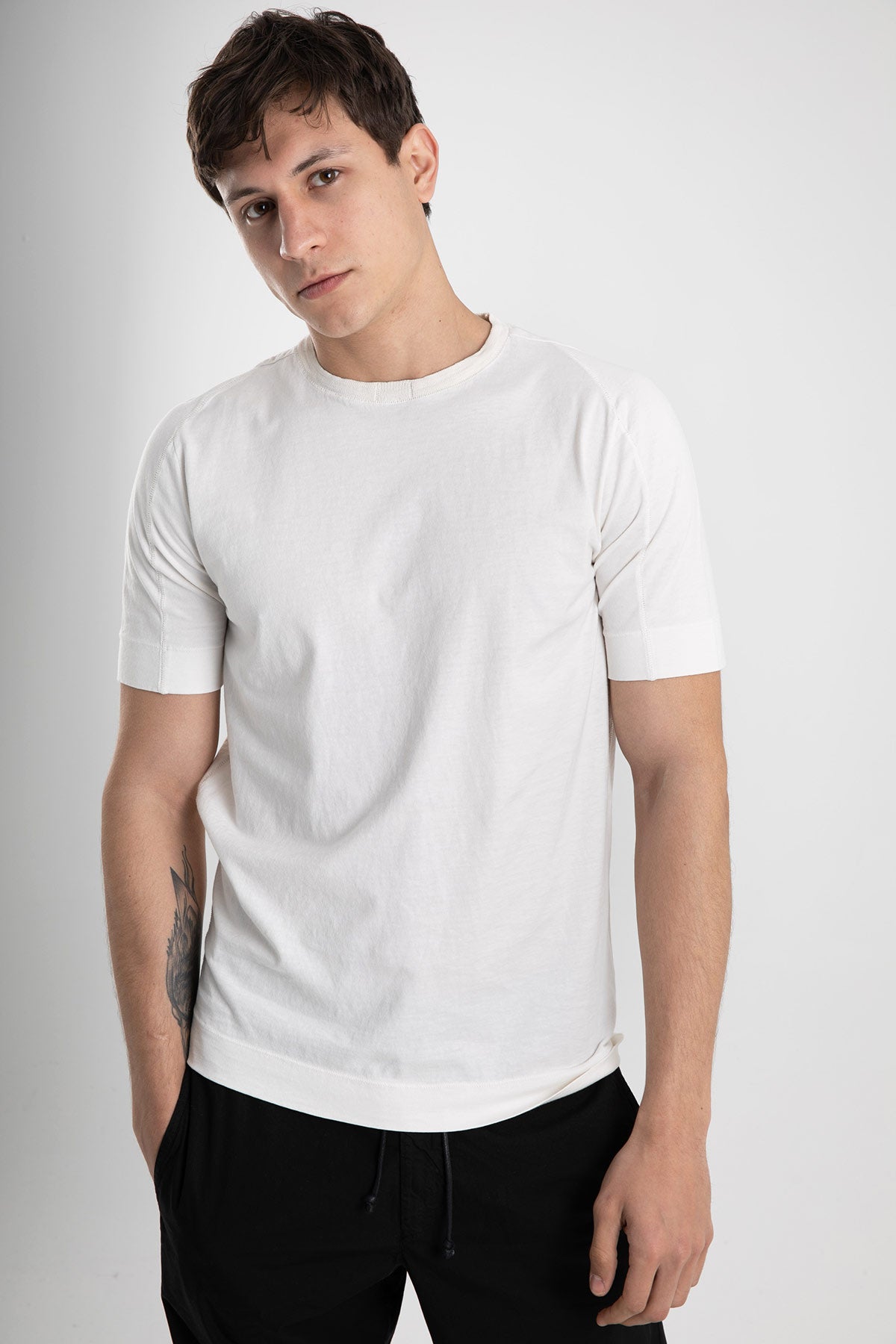 Transit Yuvarlak Yaka Kısa Kollu T-shirt-Libas Trendy Fashion Store