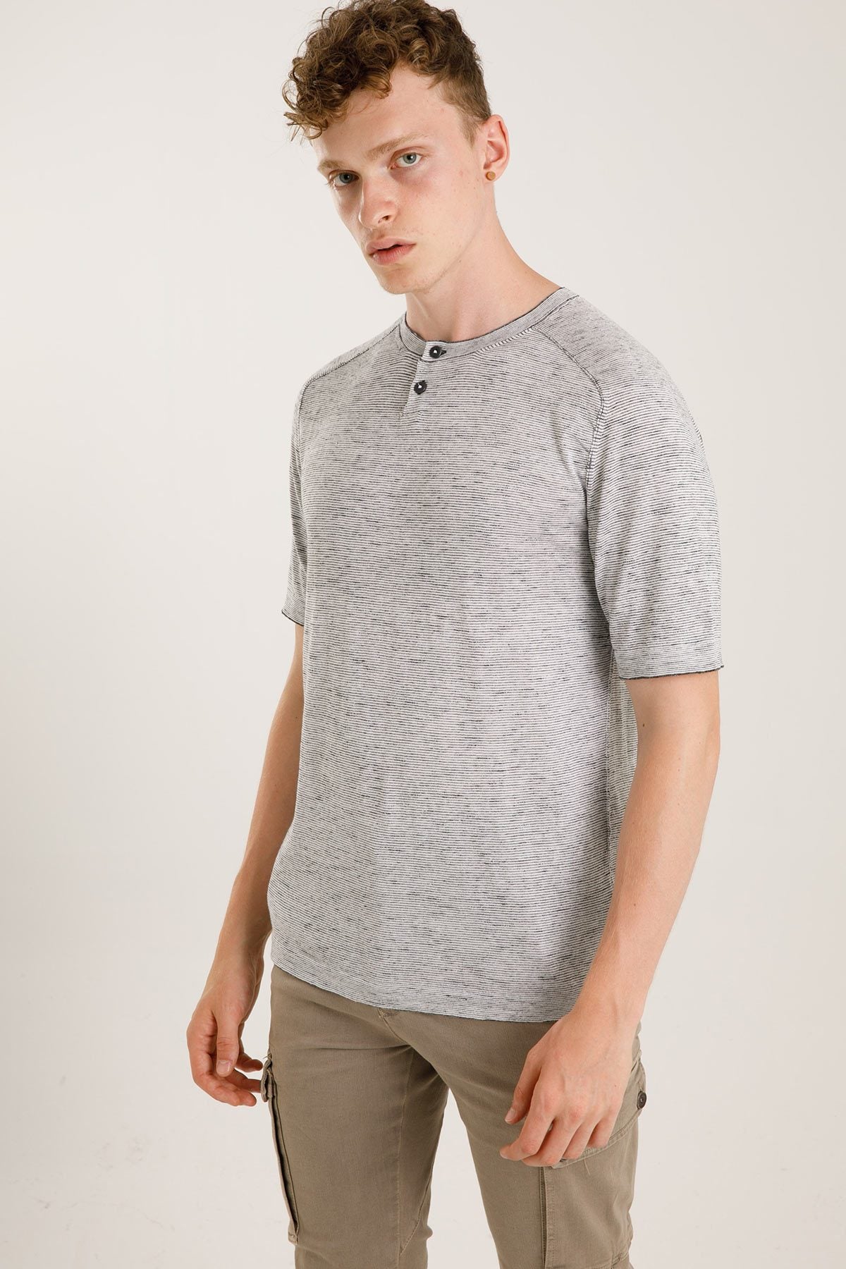 Transit İpek Karışımlı Düğmeli Yuvarlak Yaka T-shirt-Libas Trendy Fashion Store