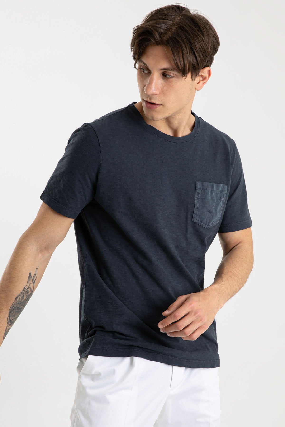 Dondup Yuvarlak Yaka Cepli T-shirt-Libas Trendy Fashion Store