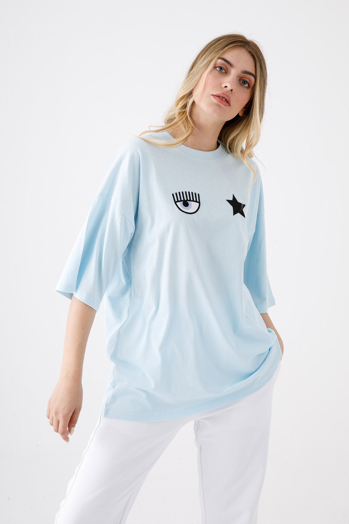 Chiara Ferragni Winking Eye Geniş Kesim T-shirt-Libas Trendy Fashion Store