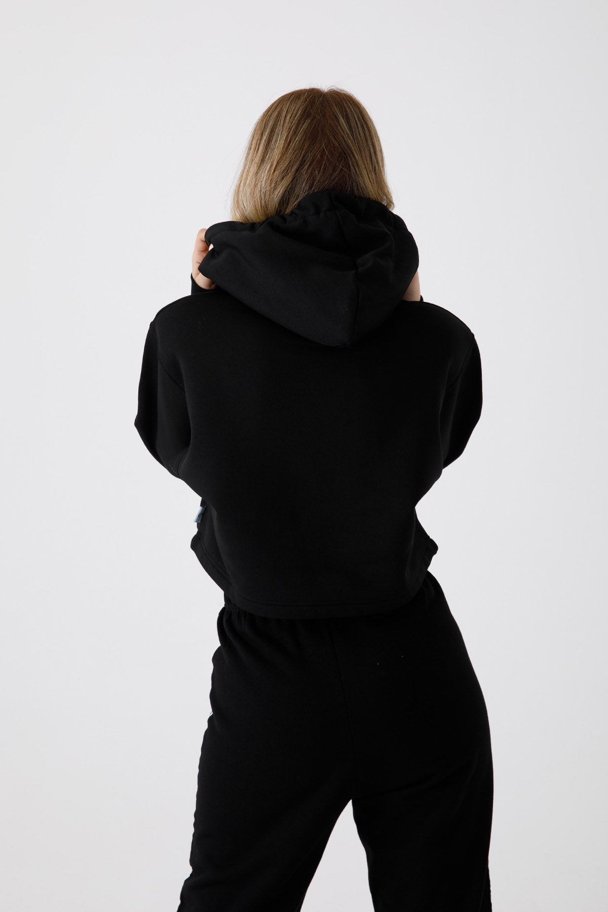 Chiara Ferragni Winking Eye Kapüşonlu Crop Sweatshirt-Libas Trendy Fashion Store