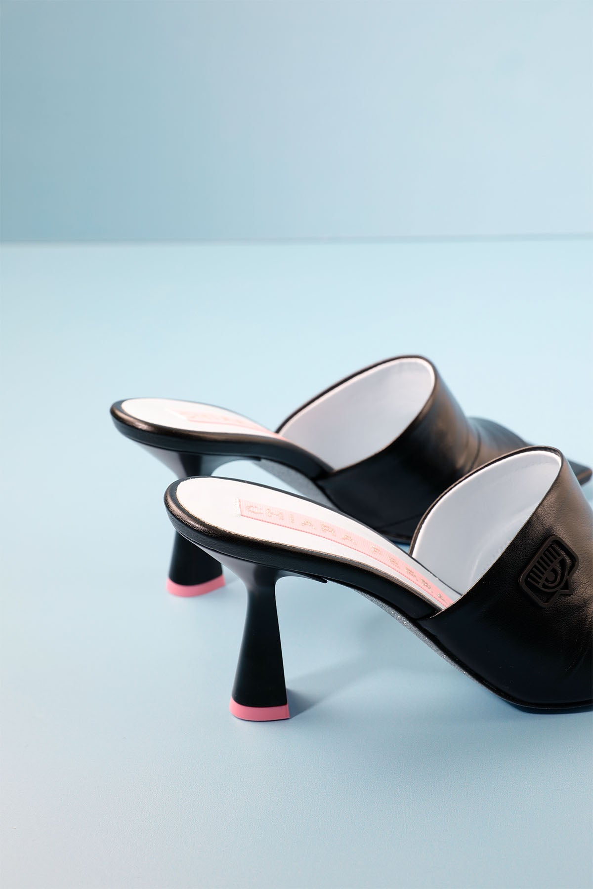 Chiara Ferragni Küt Burun Deri Topuklu Terlik-Libas Trendy Fashion Store