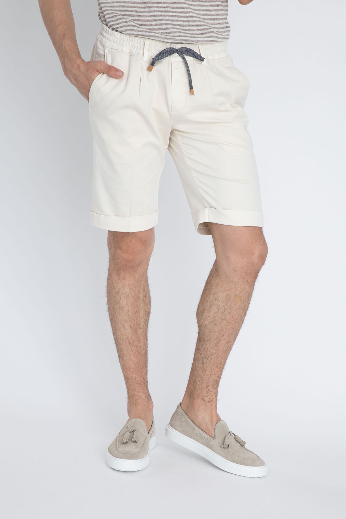 Fradi Beli Lastikli Tek Pile Şort-Libas Trendy Fashion Store