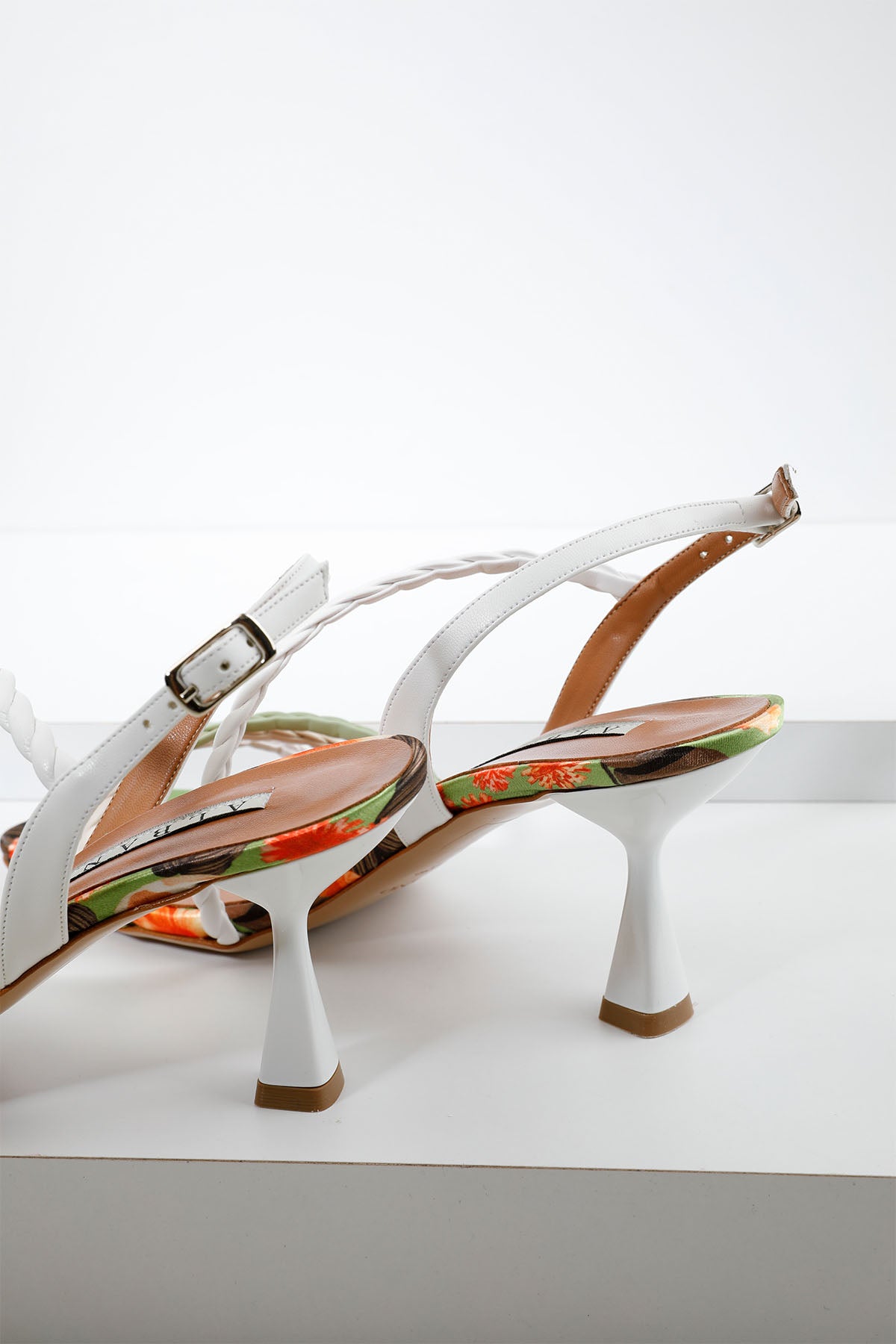 Albano Küt Burun Floral Desenli Topuklu Sandalet-Libas Trendy Fashion Store