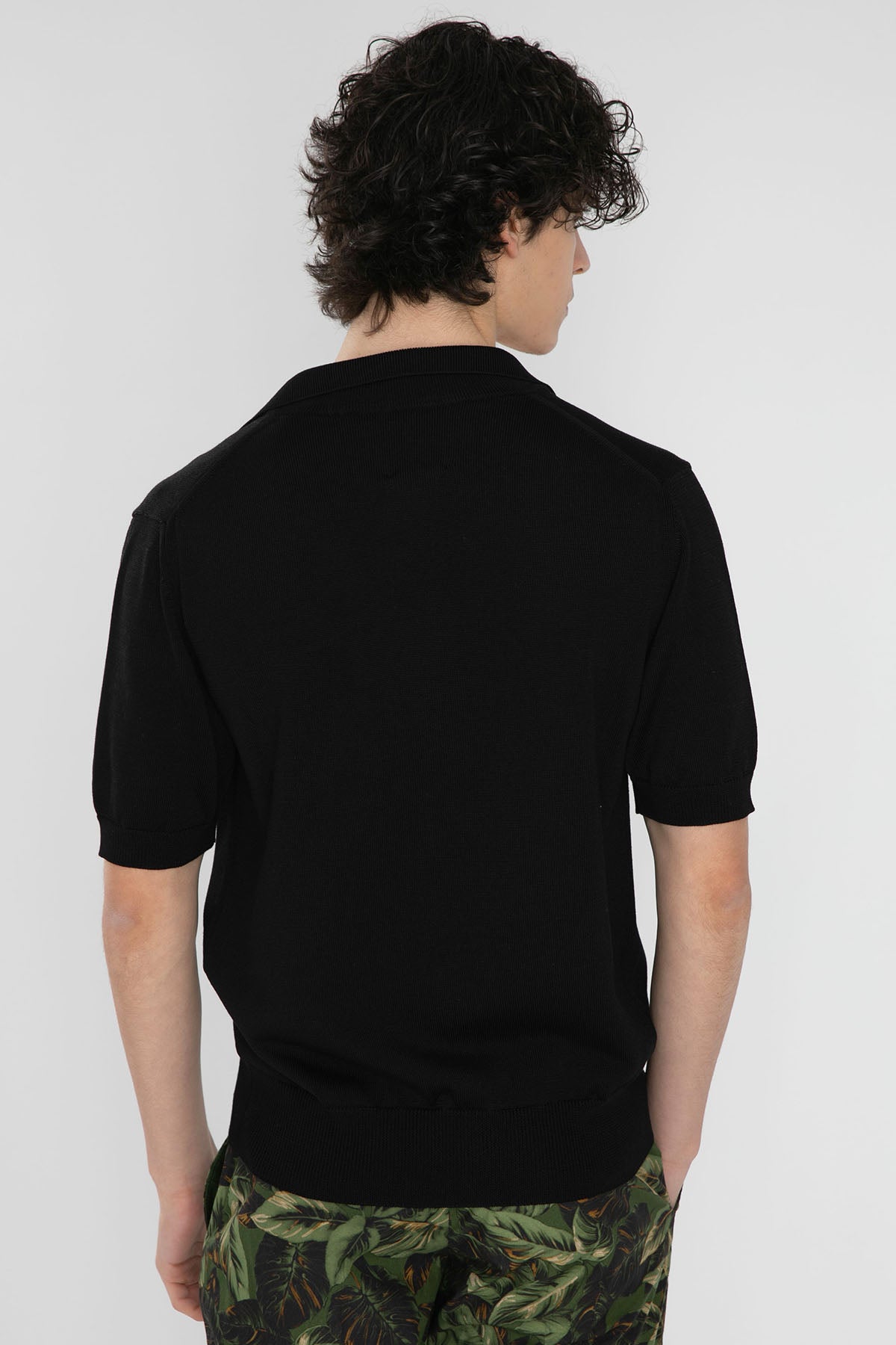 Pantaloni Torino Kamp Yaka Kısa Kollu Örgü Triko Ceket-Libas Trendy Fashion Store