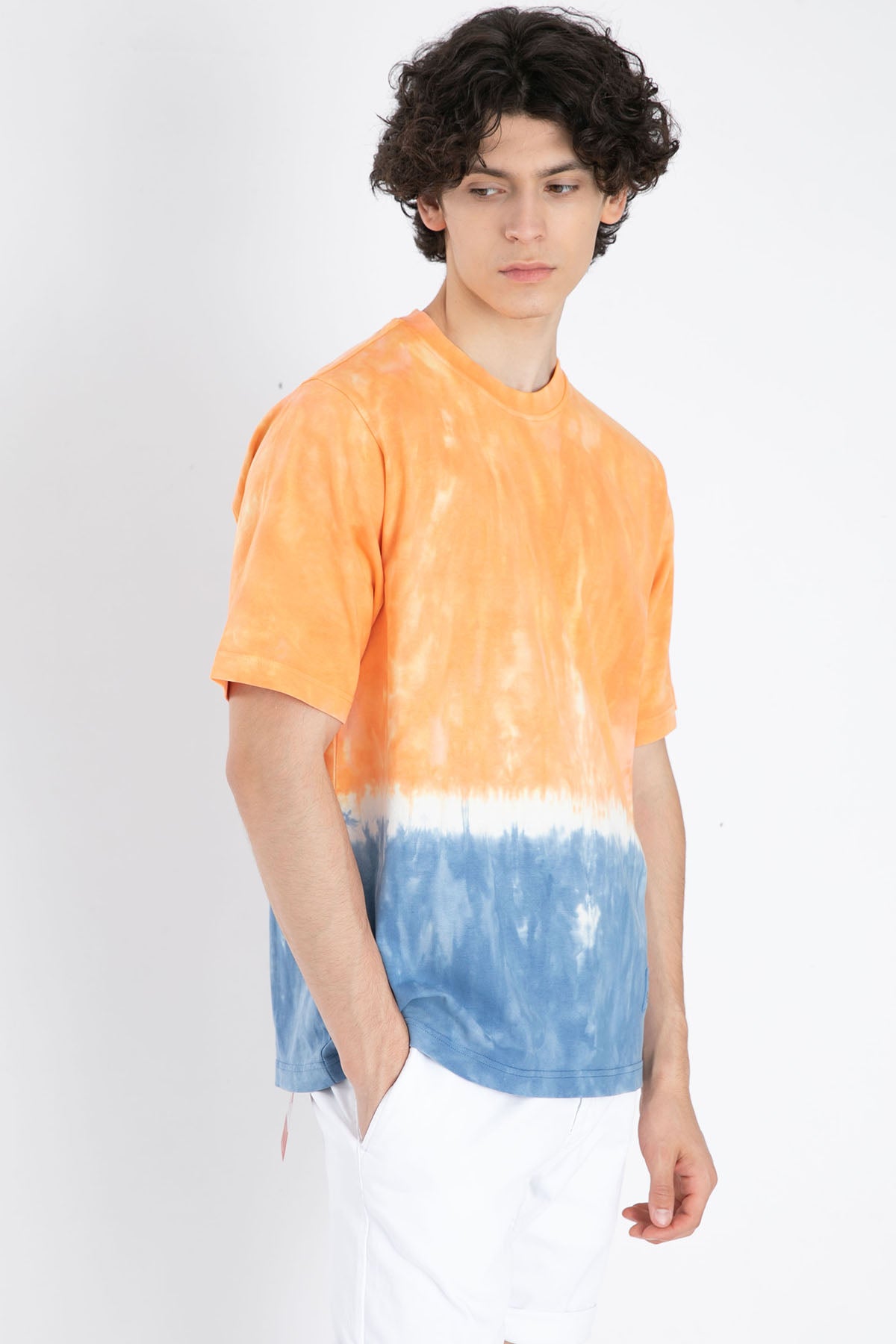Kenzo Yuvarlak Yaka Batik Renk Bloklu T-shirt-Libas Trendy Fashion Store