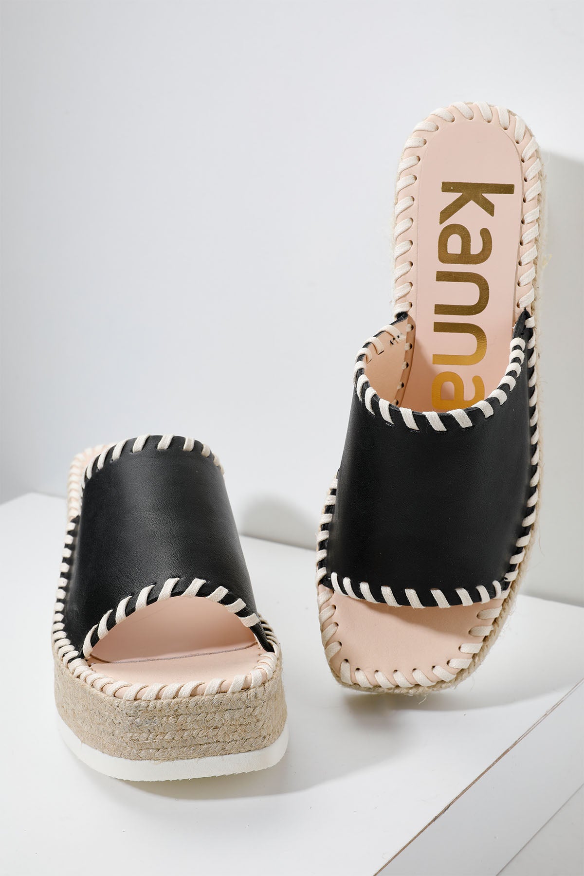 Kanna Küt Burun Örgü Biyeli Deri Terlik-Libas Trendy Fashion Store