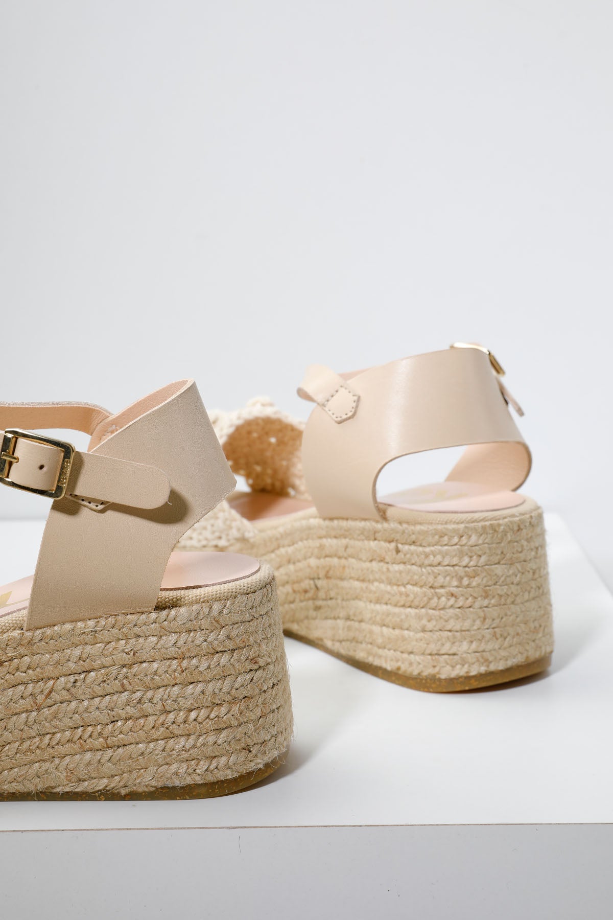 Kanna Küt Burun Platform Taban Örgü Detaylı Sandalet-Libas Trendy Fashion Store