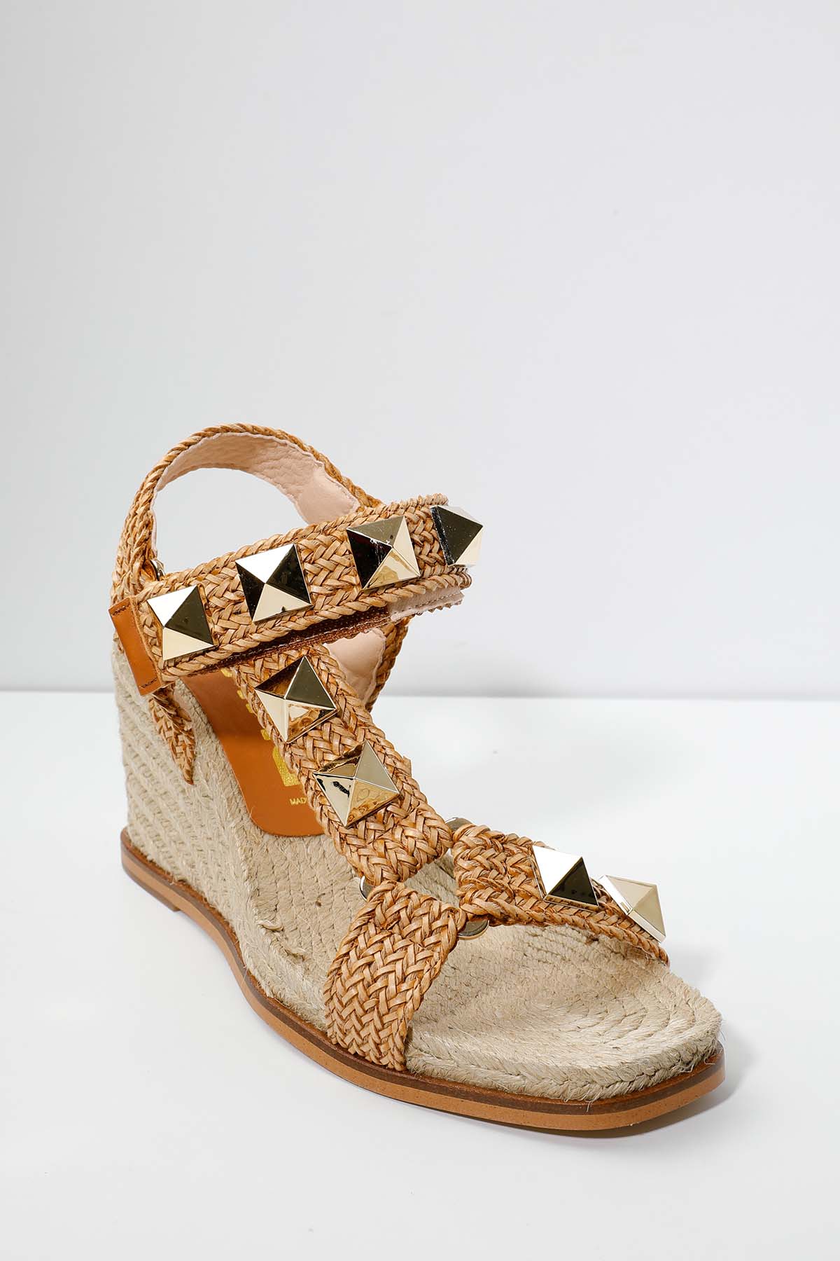 Kanna Aksesuar Detaylı Dolgu Topuk Hasır Örgü Sandalet-Libas Trendy Fashion Store