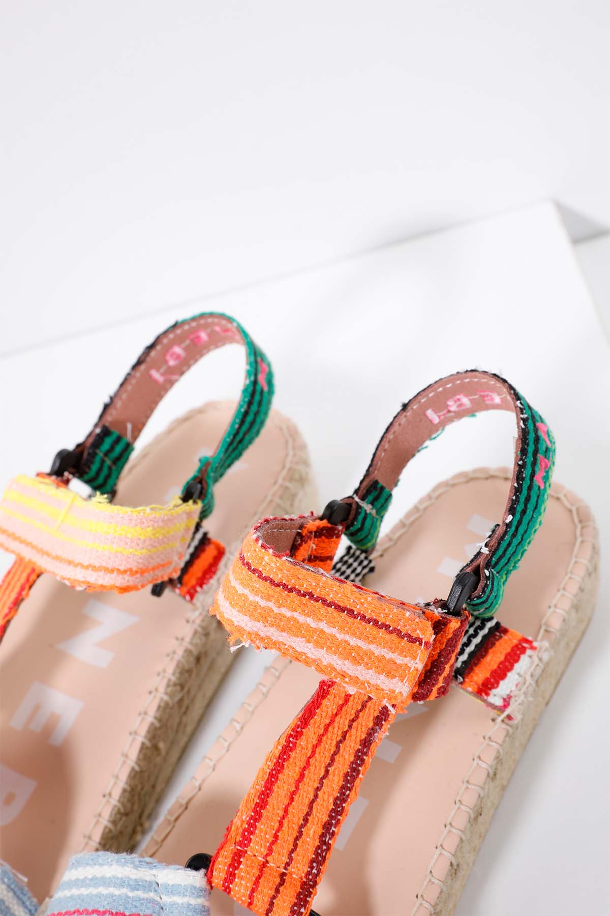 Manebi Tulum Cırt Cırt Bantlı Renkli Desenli Sandalet-Libas Trendy Fashion Store