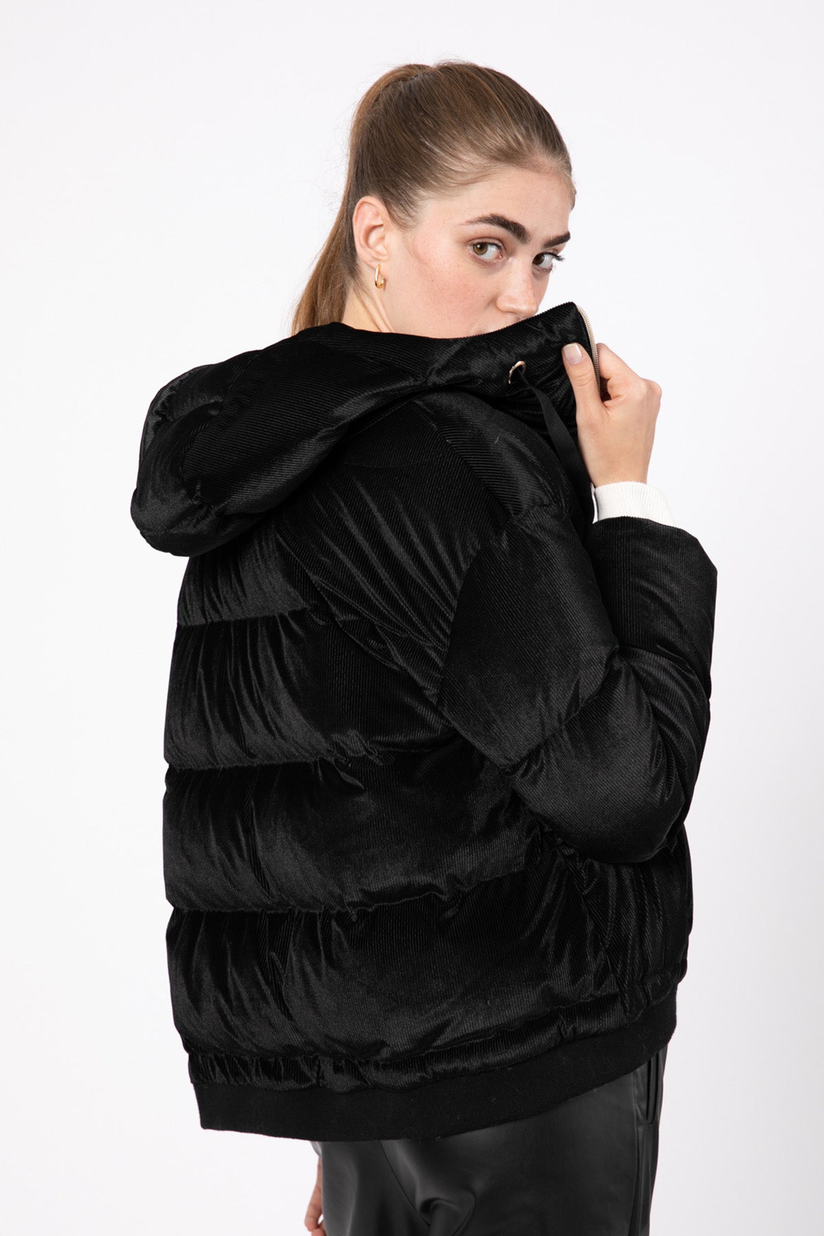 Herno Kapüşonlu Kadife Puffer Mont-Libas Trendy Fashion Store