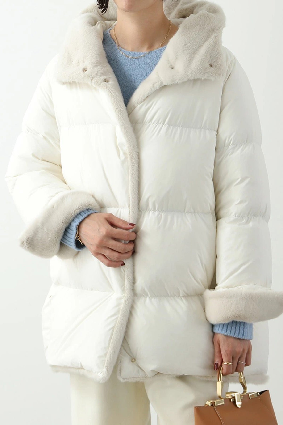 Herno Peluş Detaylı Kapüşonlu Puffer Mont-Libas Trendy Fashion Store