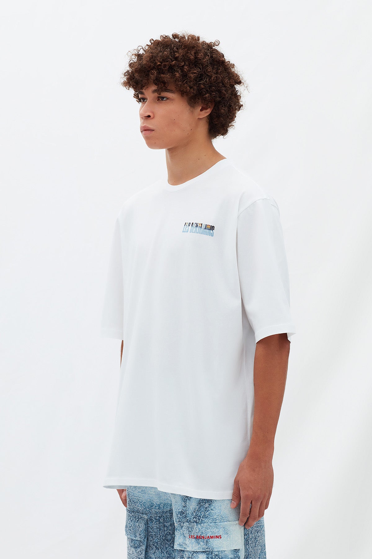 Les Benjamins Yuvarlak Yaka Logolu T-shirt-Libas Trendy Fashion Store