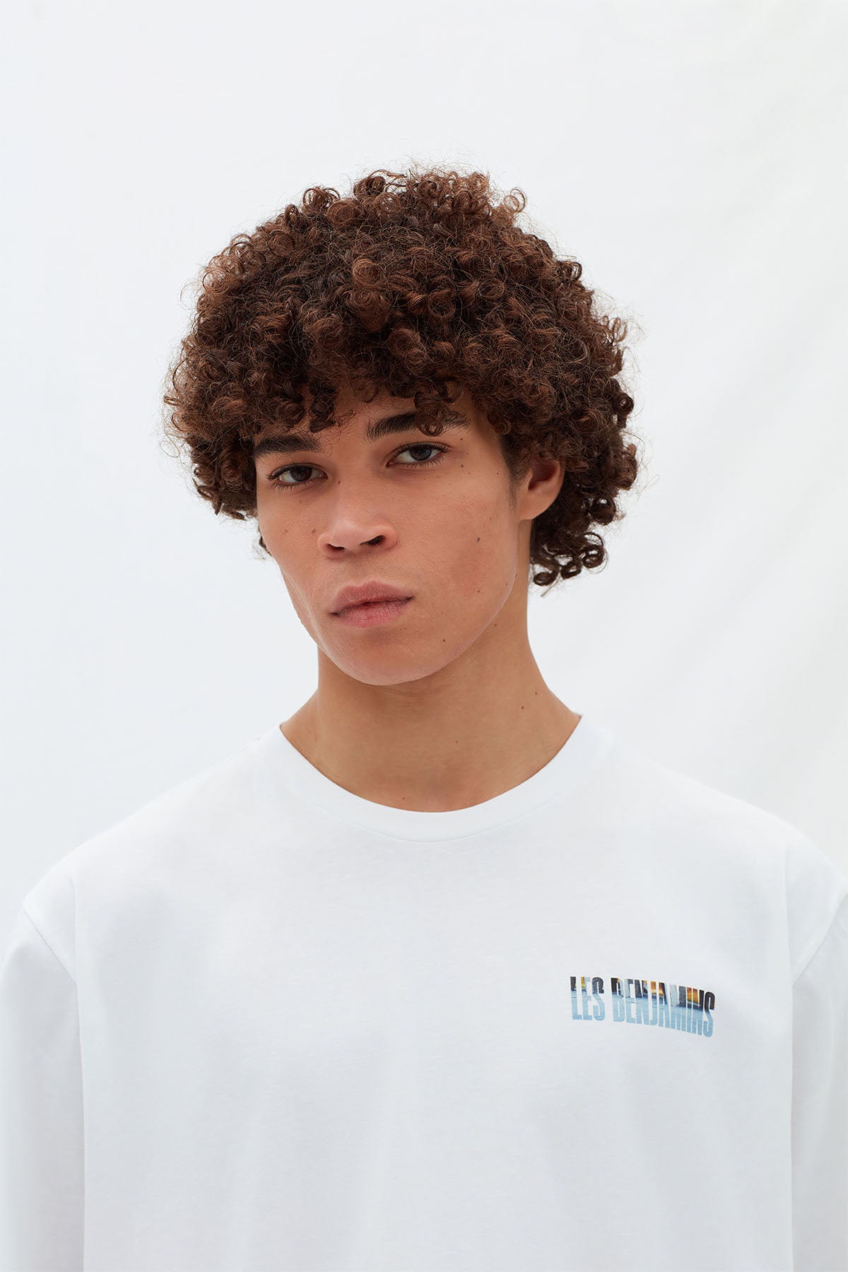 Les Benjamins Yuvarlak Yaka Logolu T-shirt-Libas Trendy Fashion Store