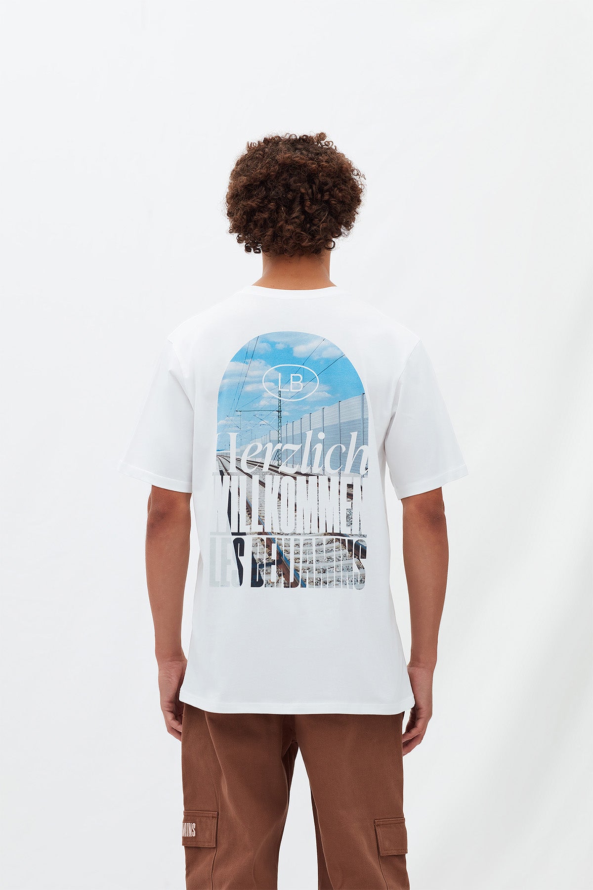 Les Benjamins Yuvarlak Yaka Logolu T-shirt-Libas Trendy Fashion Store