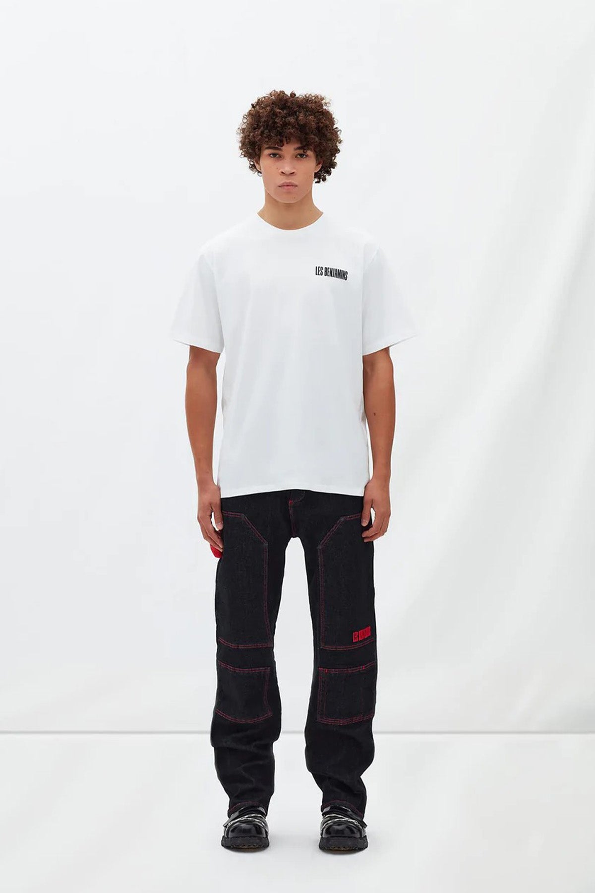 Les Benjamins Yuvarlak Yaka Logolu T-shirt-Libas Trendy Fashion Store