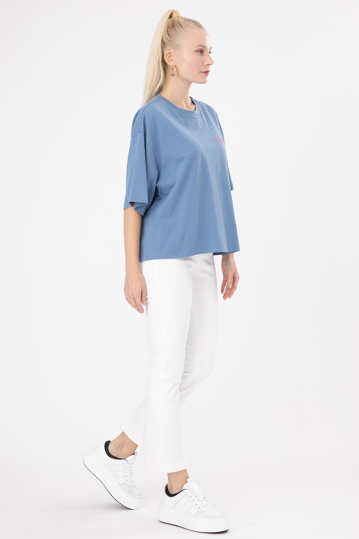 Les Benjamins Yuvarlak Yaka Logolu T-shirt-Libas Trendy Fashion Store