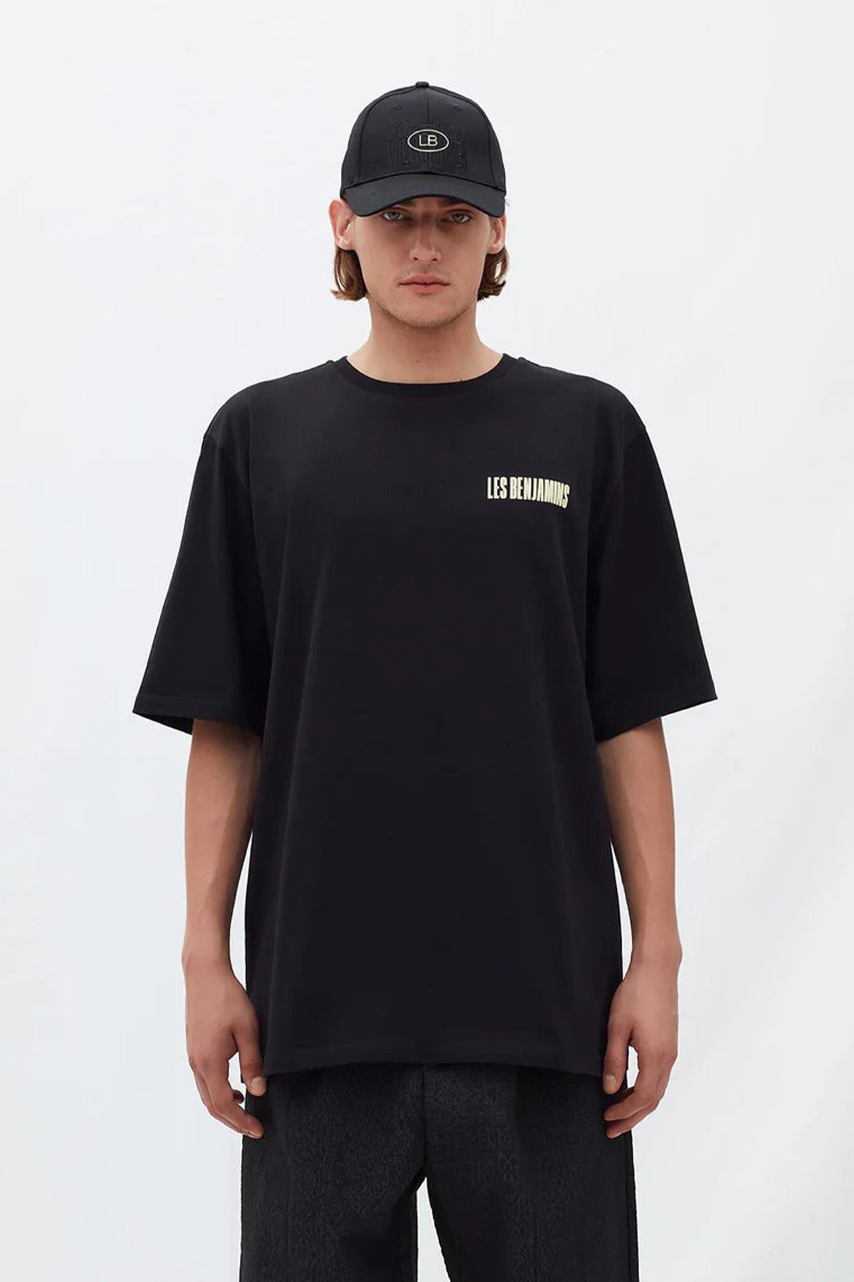 Les Benjamins Yuvarlak Yaka Logolu T-shirt-Libas Trendy Fashion Store