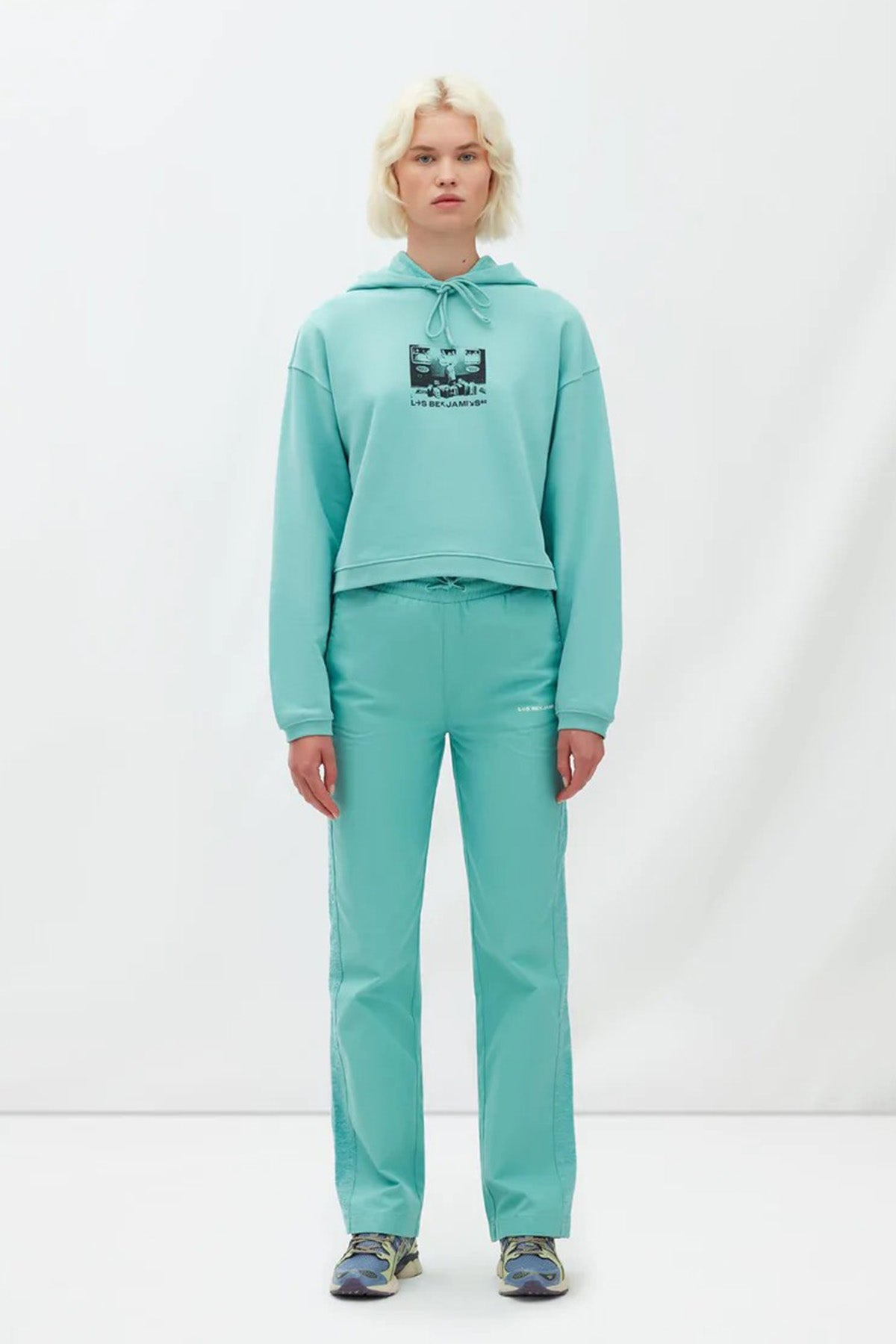 Les Benjamins Logolu Kapüşonlu Crop Sweatshirt-Libas Trendy Fashion Store