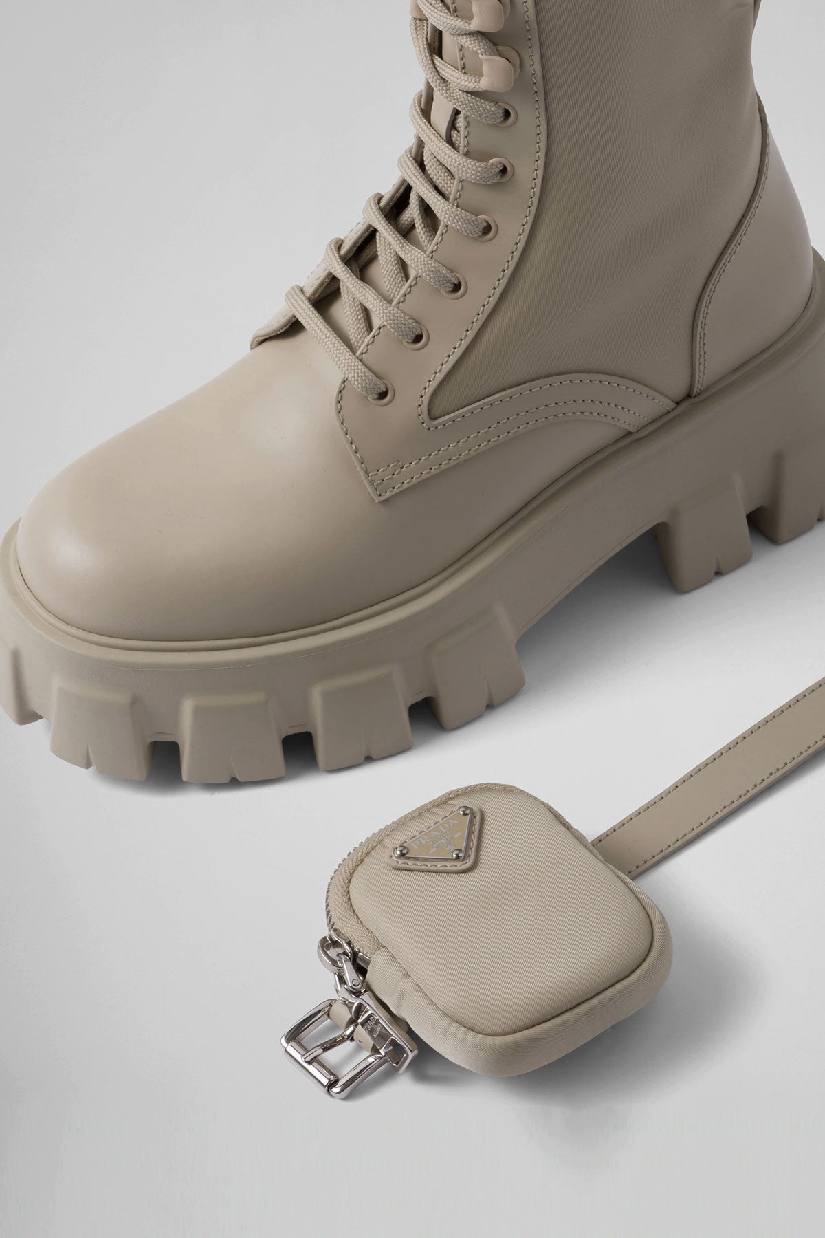 Prada Monolith Deri Postal Bot-Libas Trendy Fashion Store