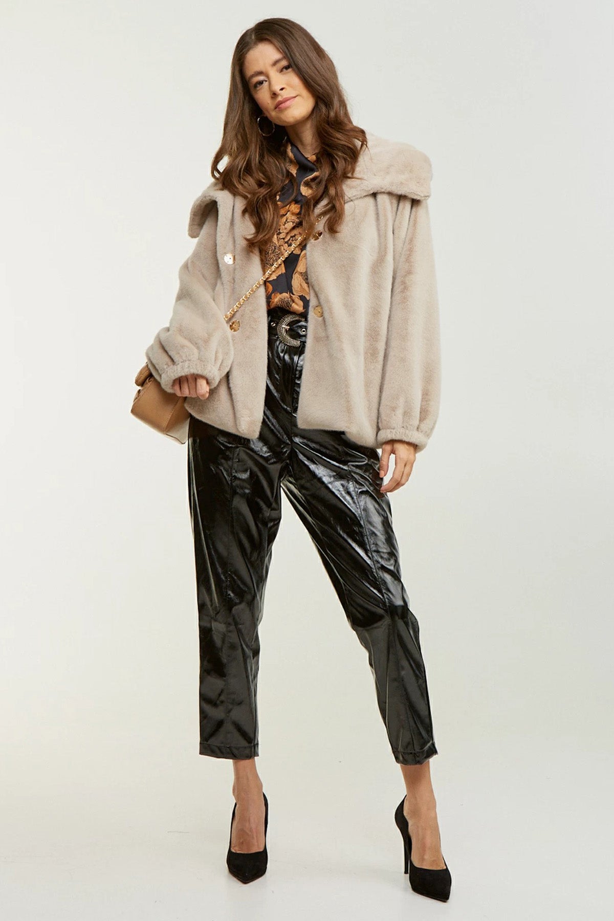 Lynne Kapüşonlu Peluş Kısa Kaban-Libas Trendy Fashion Store