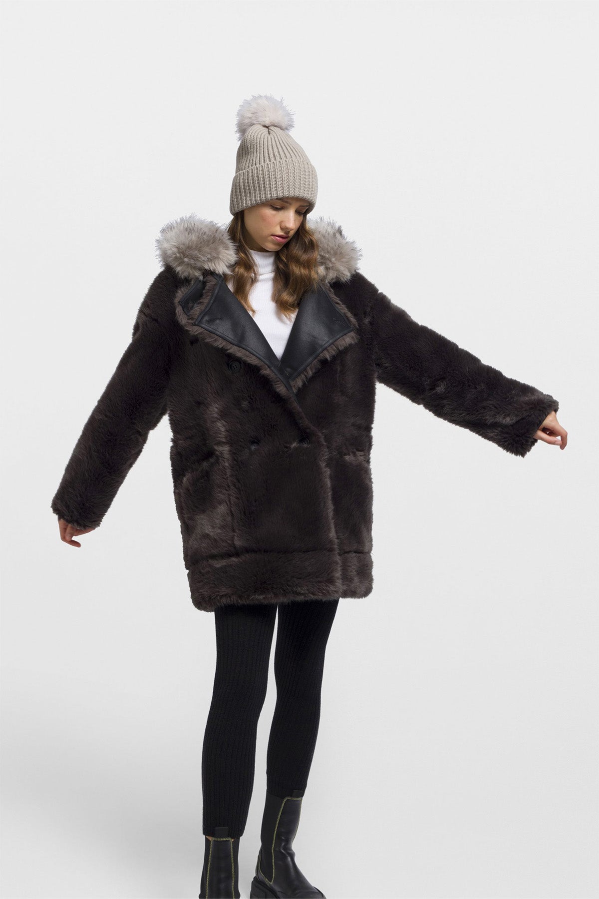 Urbancode Çift Taraflı Kürklü Kaban-Libas Trendy Fashion Store