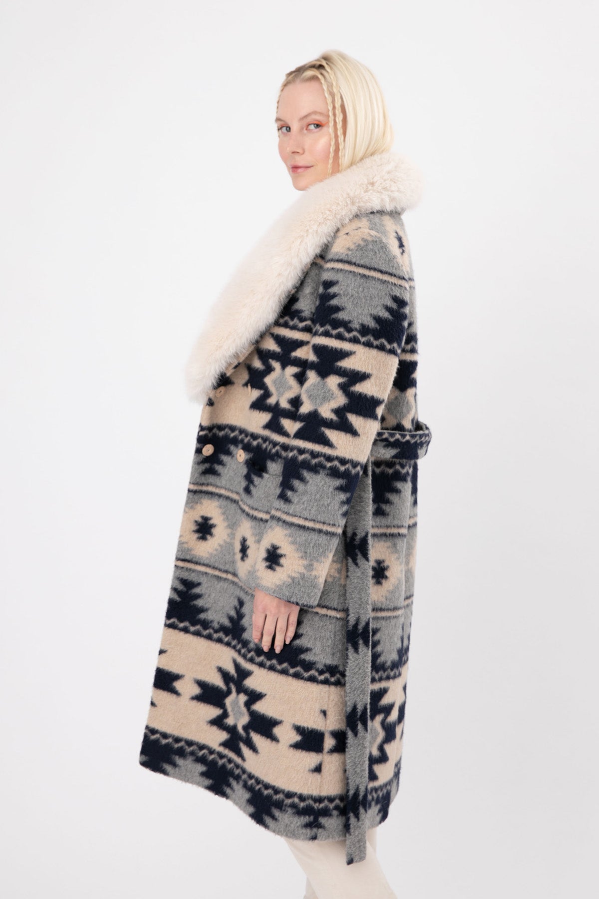 Ava Adore Etnik Desenli Kürklü Kuşaklı Manto-Libas Trendy Fashion Store