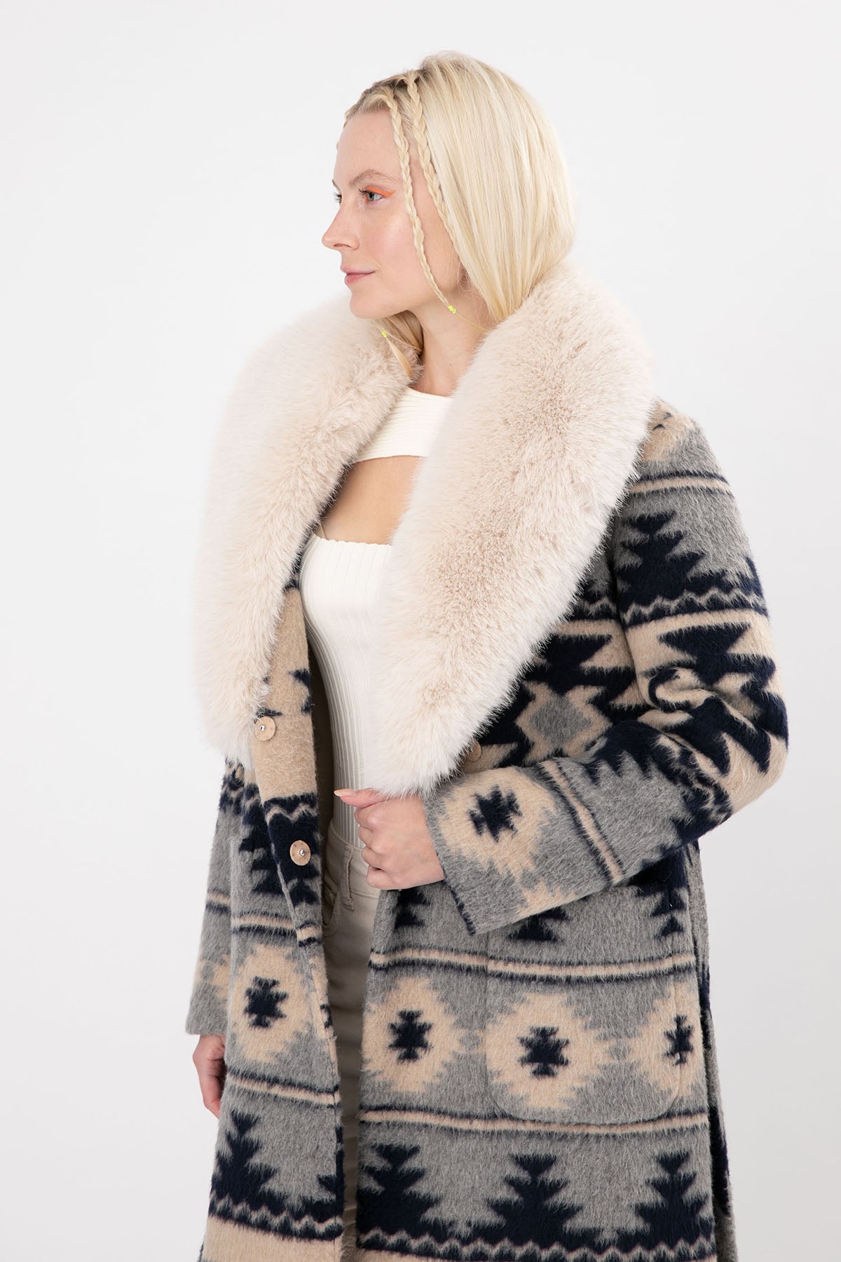 Ava Adore Etnik Desenli Kürklü Kuşaklı Manto-Libas Trendy Fashion Store