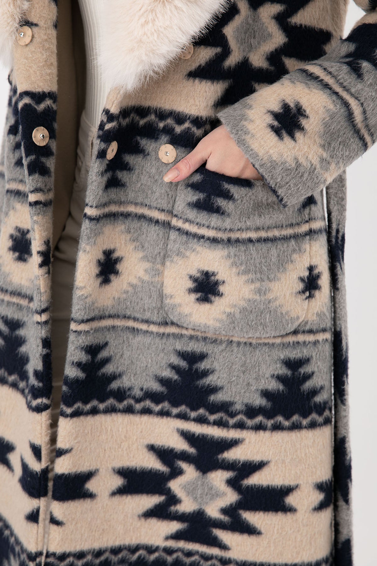 Ava Adore Etnik Desenli Kürklü Kuşaklı Manto-Libas Trendy Fashion Store