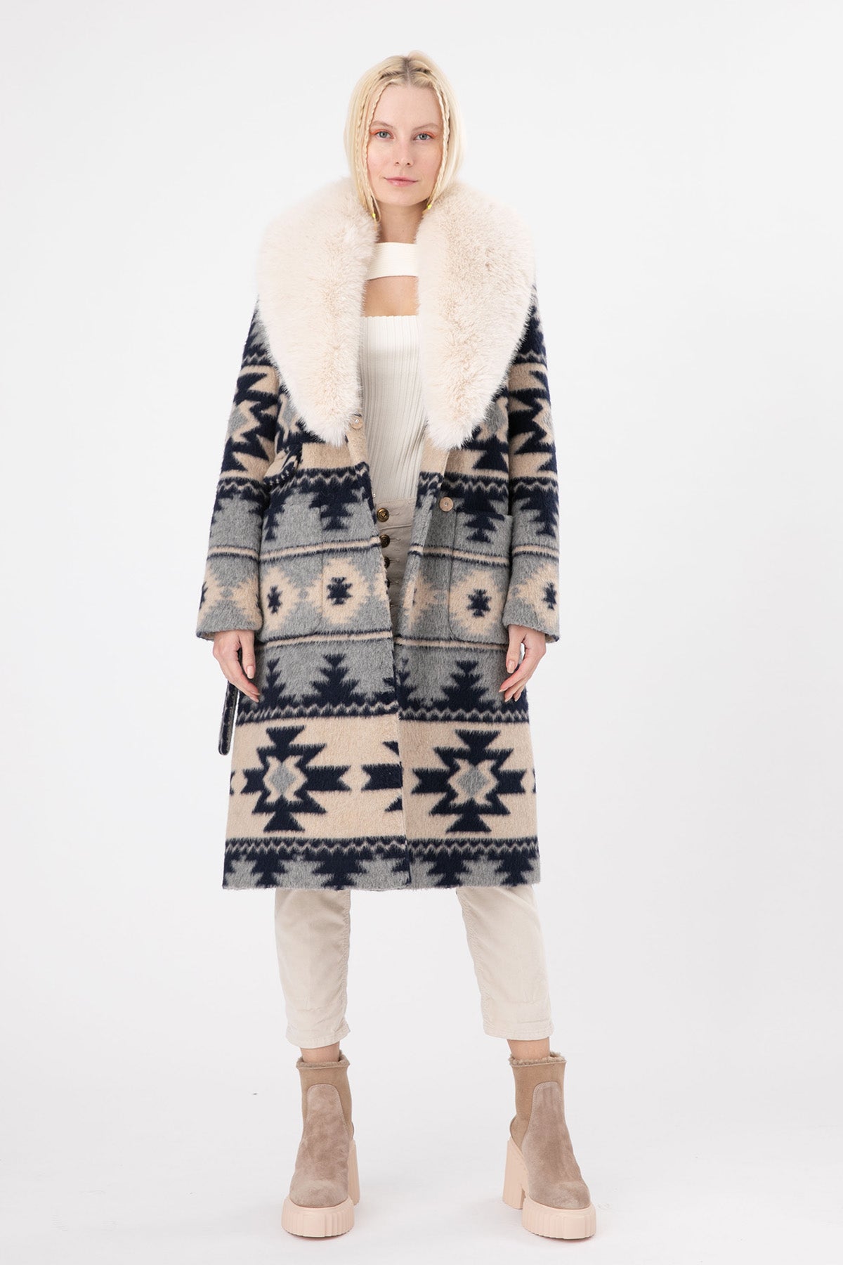 Ava Adore Etnik Desenli Kürklü Kuşaklı Manto-Libas Trendy Fashion Store