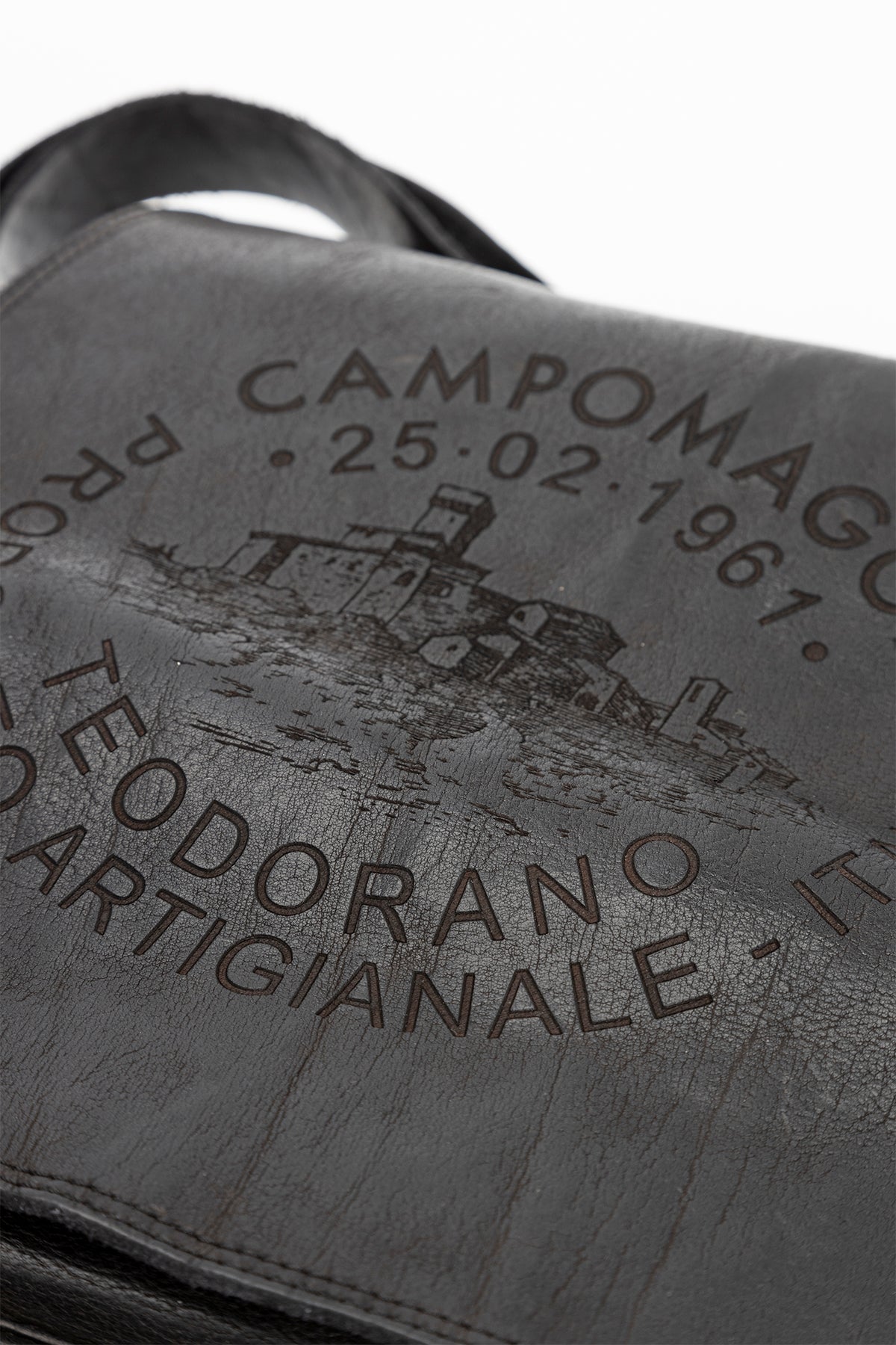 Campomaggi Logolu Deri Omuz Çantası-Libas Trendy Fashion Store