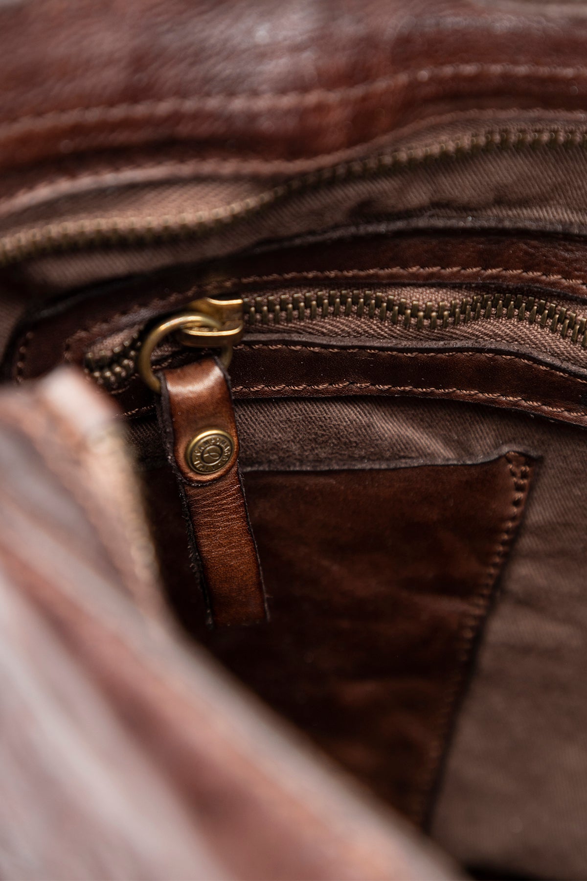 Campomaggi Logolu Deri Omuz Çantası-Libas Trendy Fashion Store