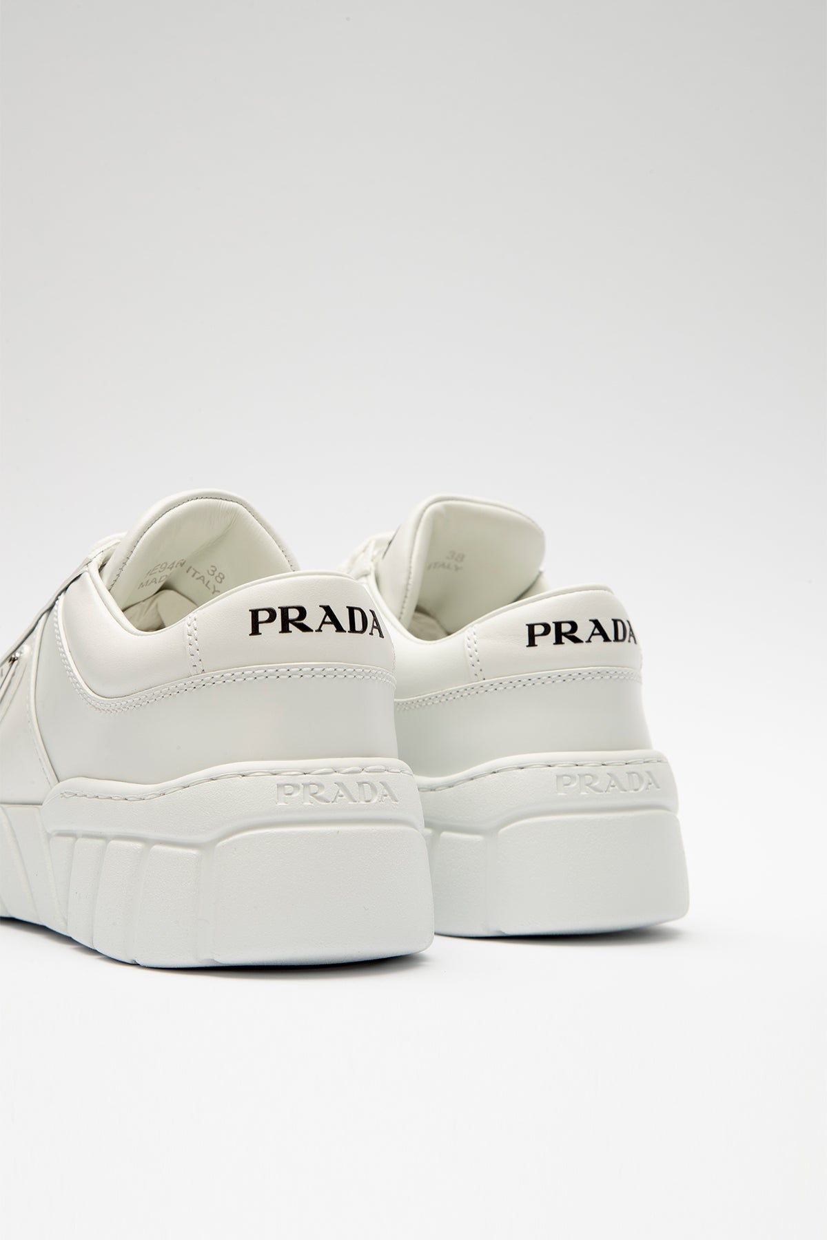 Prada Deri Sneaker Ayakkabı-Libas Trendy Fashion Store