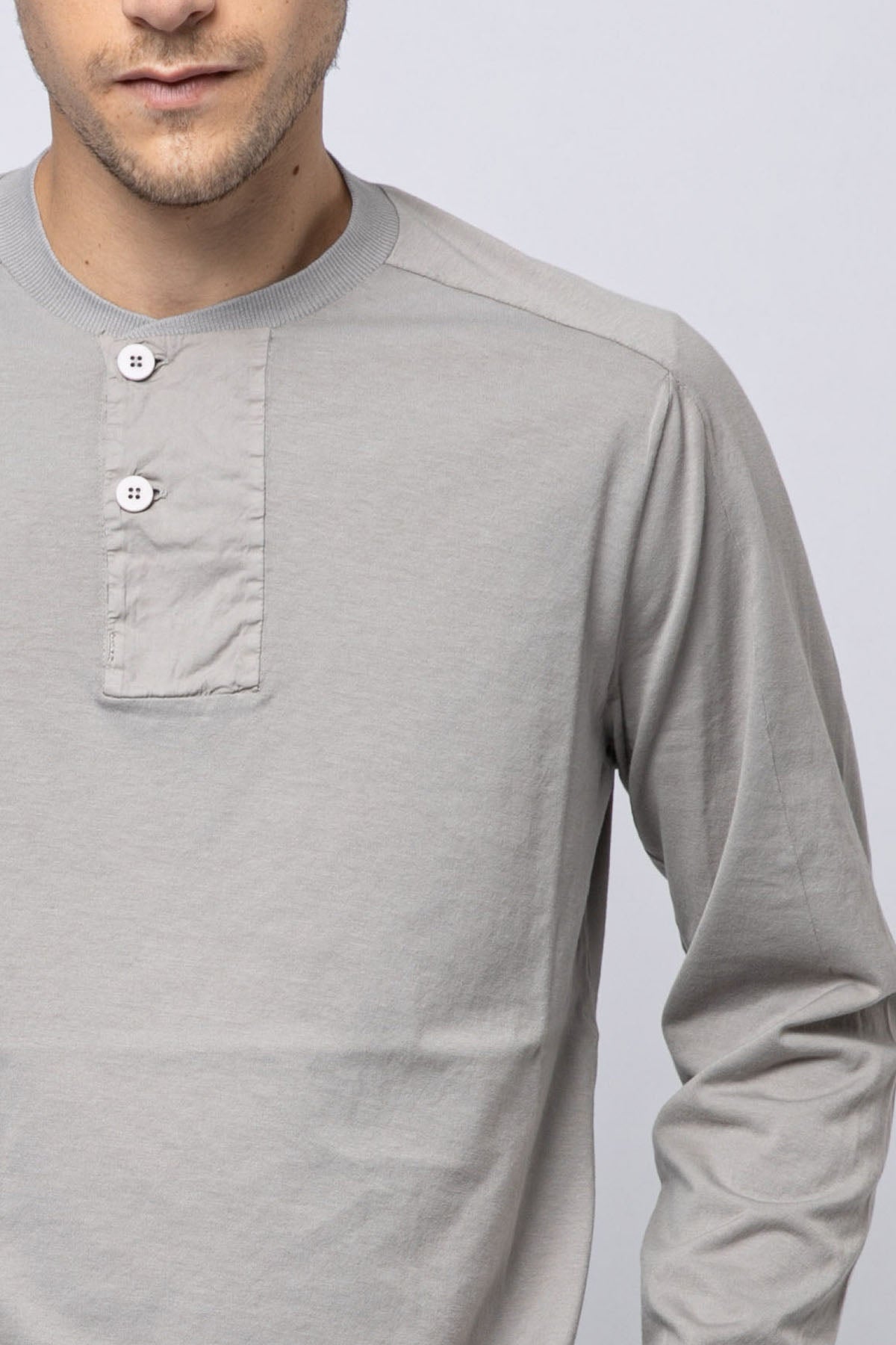 Transit Düğmeli Yuvarlak Yaka Uzun Kollu T-shirt-Libas Trendy Fashion Store