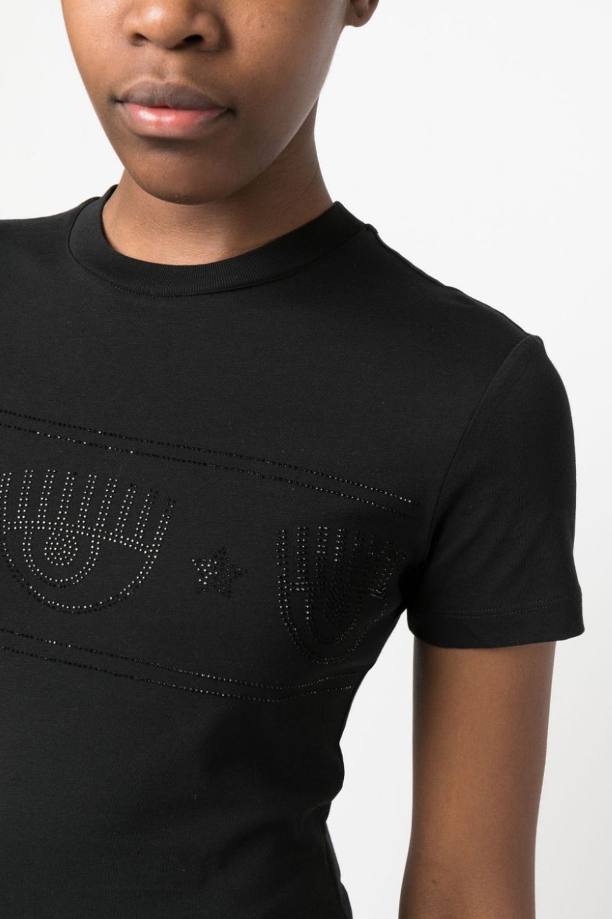 Chiara Ferragni Taş Aksesuarlı Yuvarlak Yaka Logolu T-shirt-Libas Trendy Fashion Store