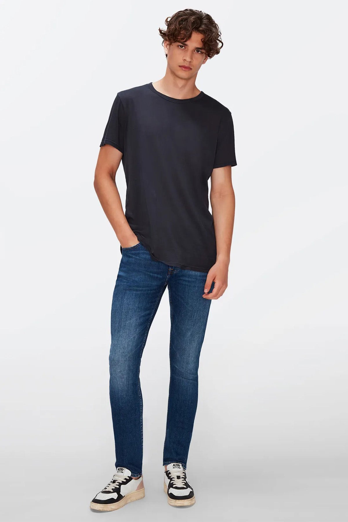 7 For All Mankind Featherweight Yuvarlak Yaka T-shirt-Libas Trendy Fashion Store