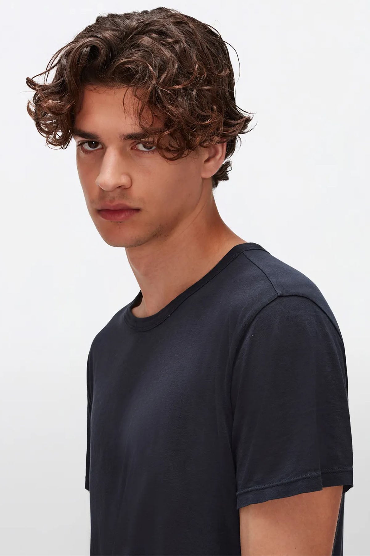 7 For All Mankind Featherweight Yuvarlak Yaka T-shirt-Libas Trendy Fashion Store