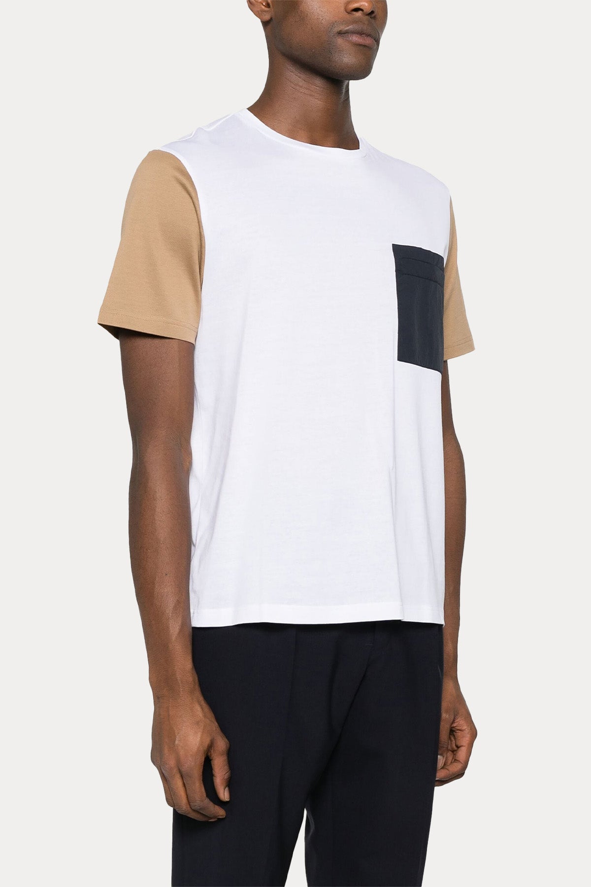 Herno Yuvarlak Yaka Cep Detaylı T-shirt-T-shirt-Libas