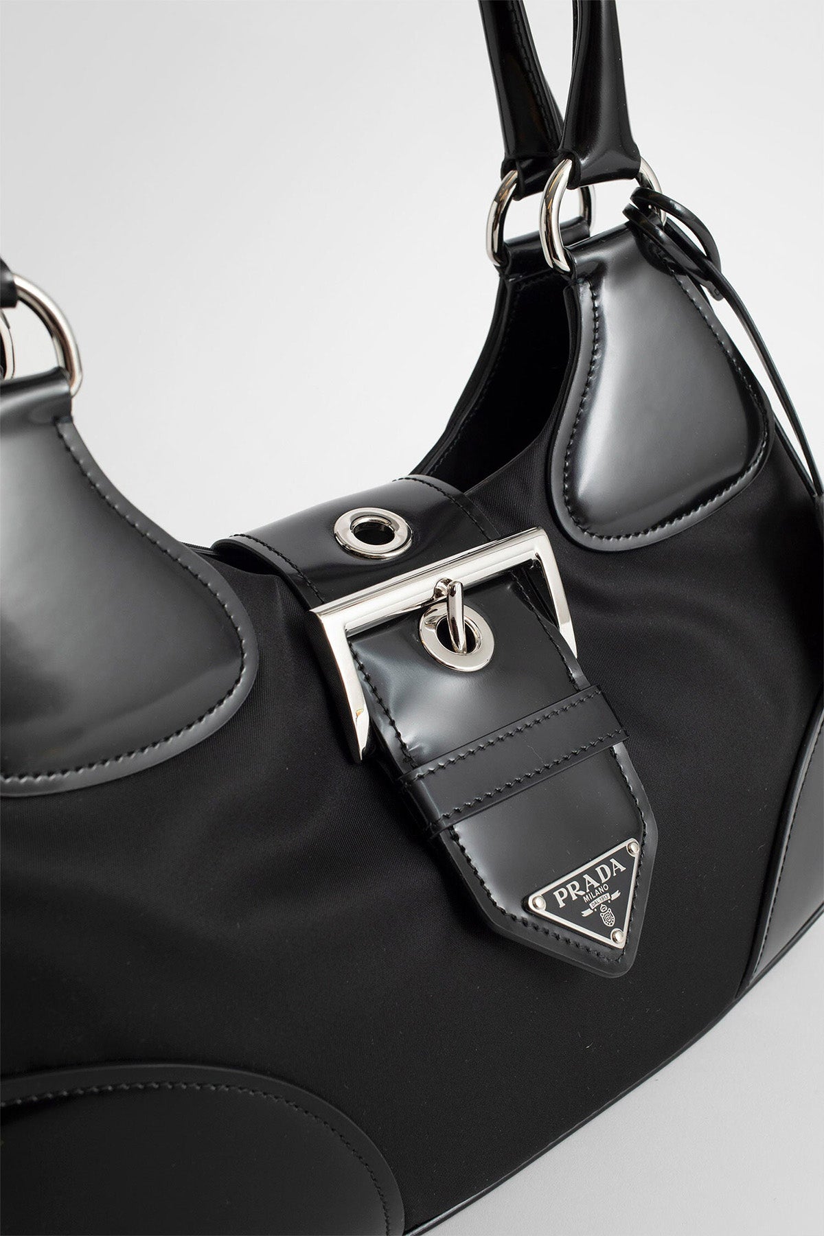 Prada Re - Nylon Logolu Deri Detaylı Çanta