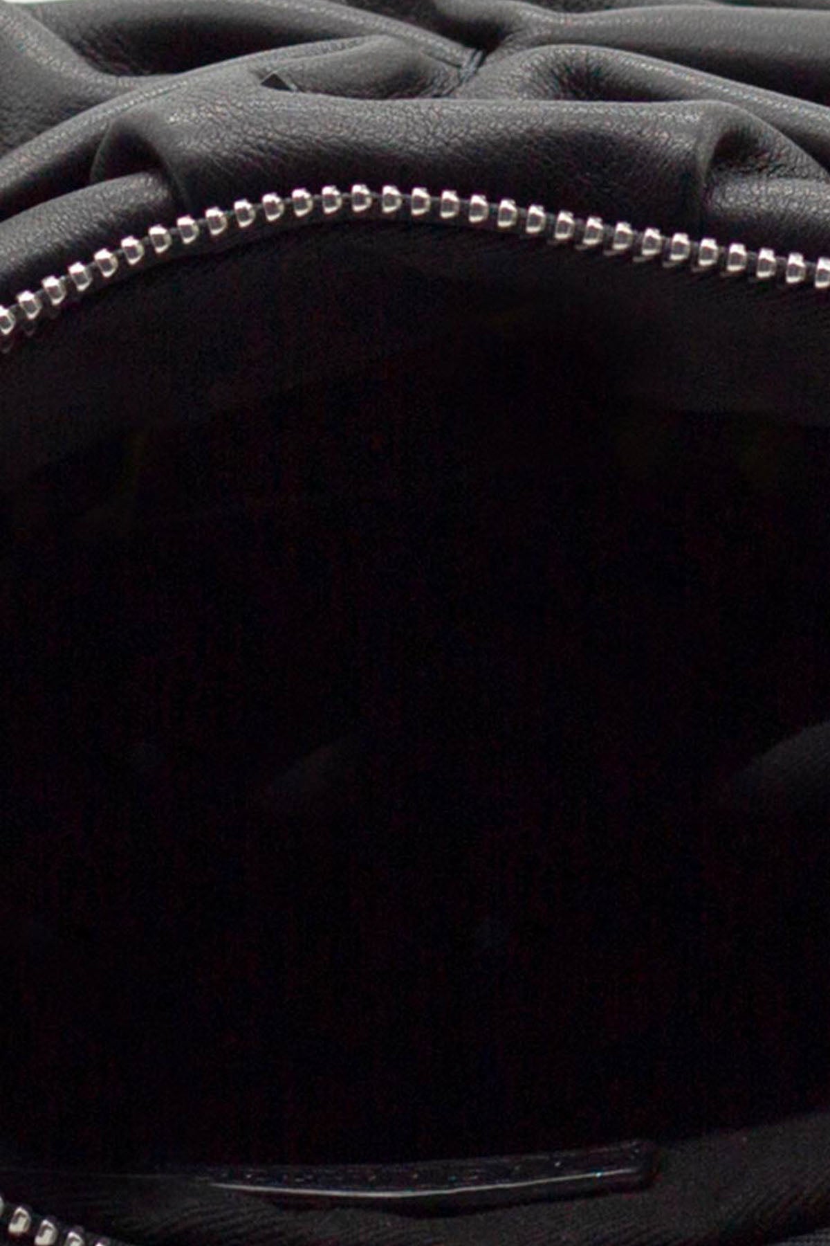 Vic Matie El İşçiliği Büzgülü Deri Omuz Çantası